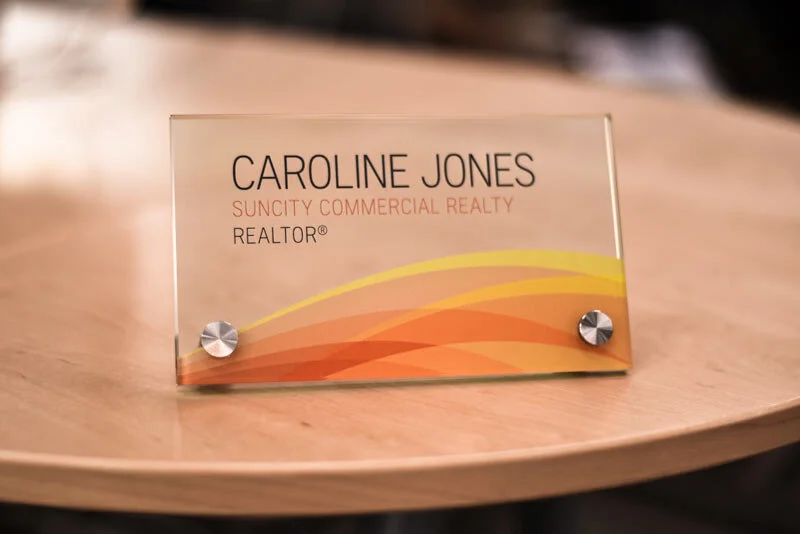 Full-Color-Glass-Desk-Signs-and-Name-Plates.jpg