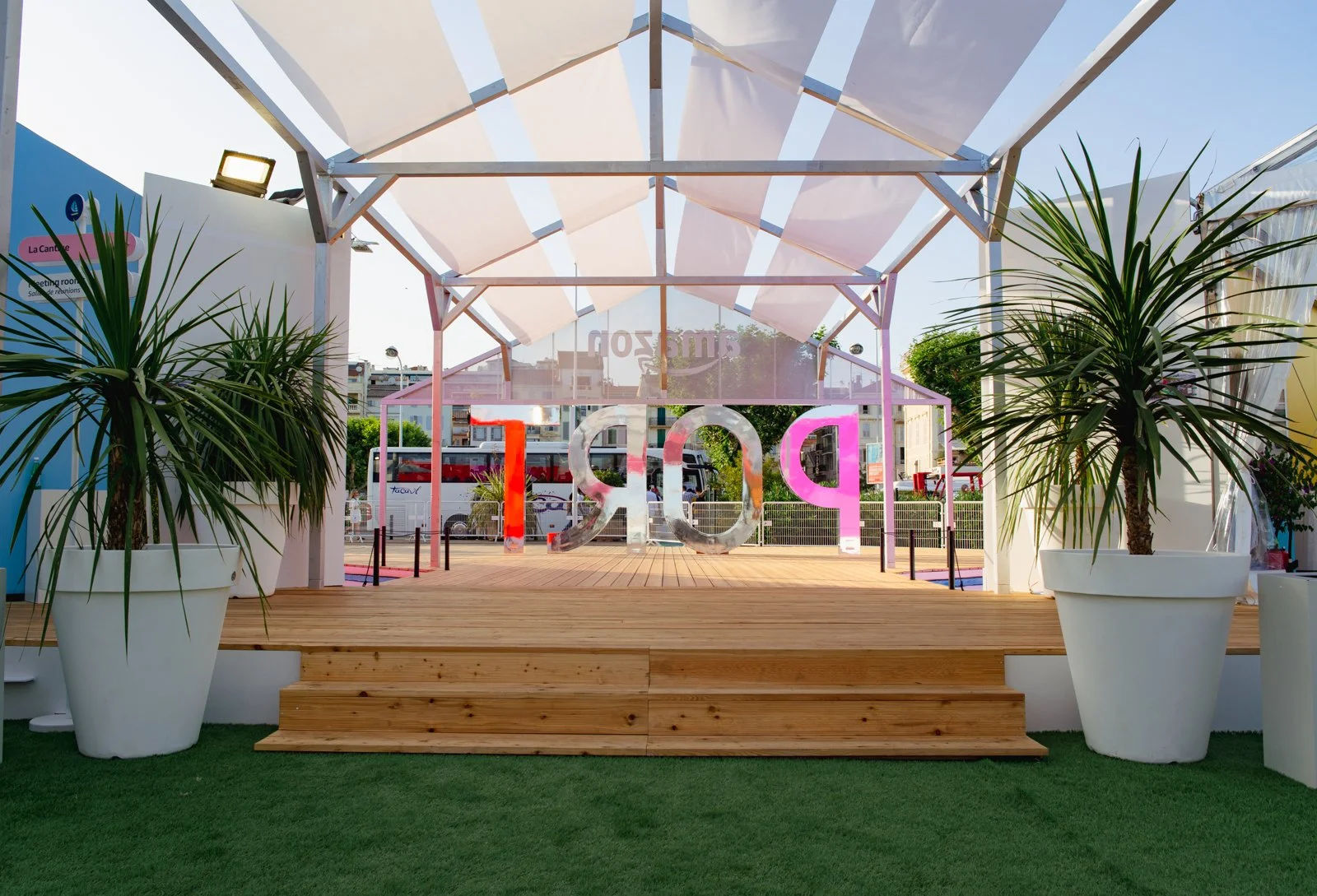 Amazon_Cannes-7.jpg