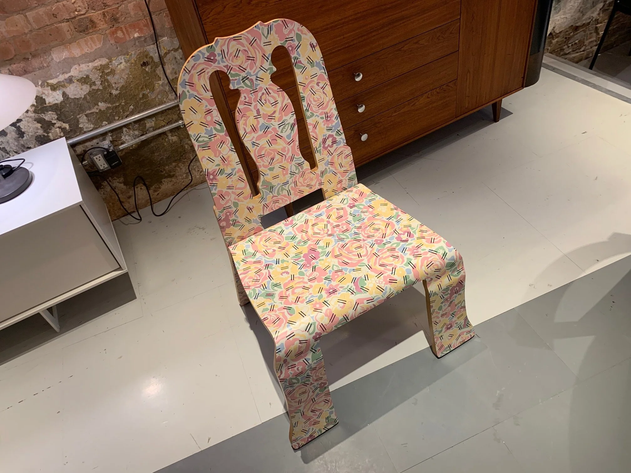 Rare 'Queen Anne' Chair by Robert Venturi for Knoll — CIRCA MODERN, image size:2016x1512