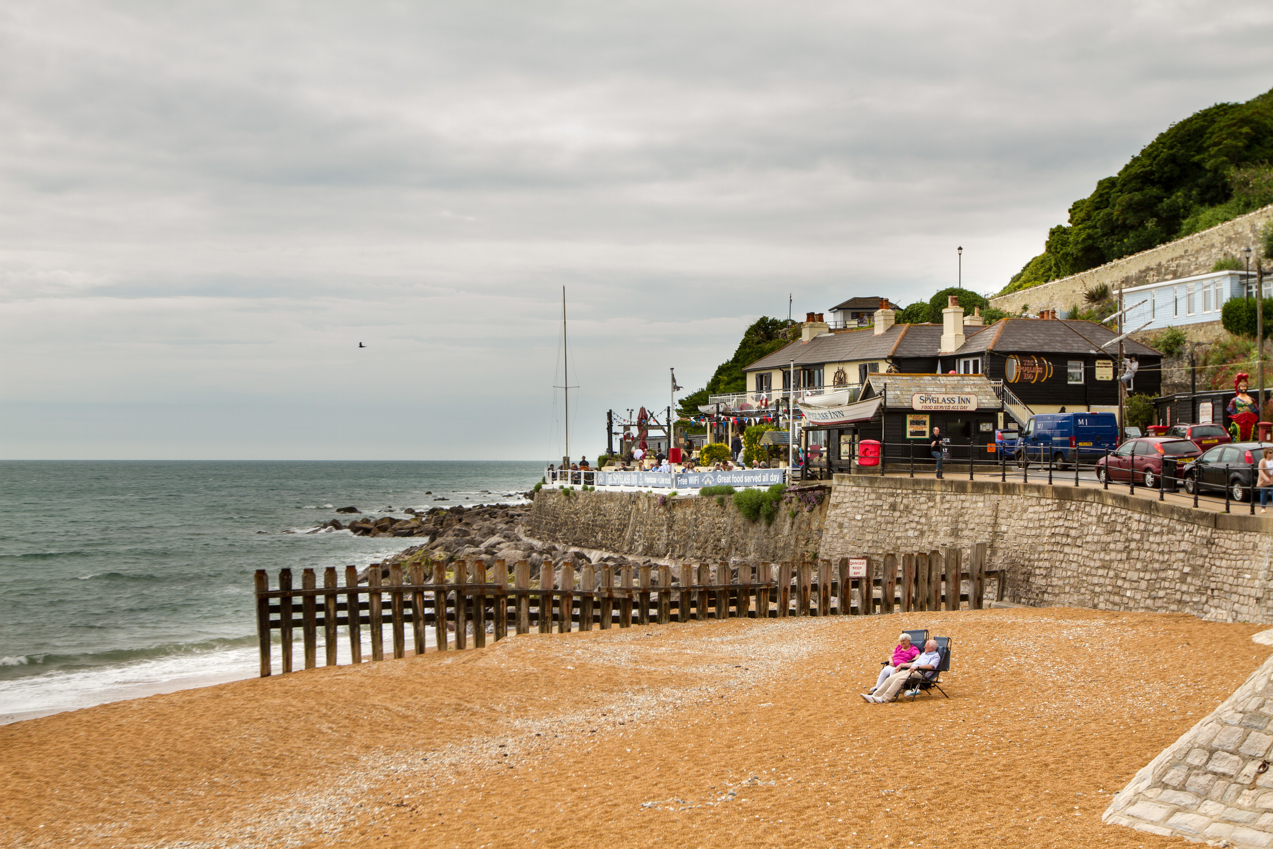 Ventnor Beach towards the Spyglass.jpg