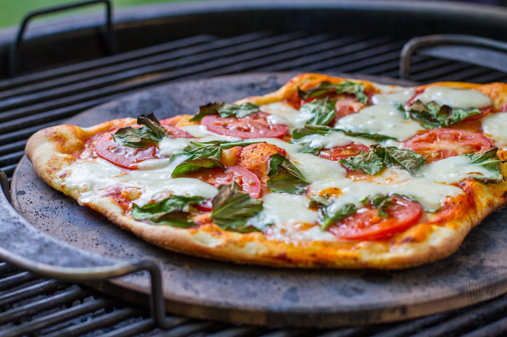 Sudan Centralisere Fancy kjole Grilled Pizza on the Weber Summit Charcoal Grill — Another Pint Please