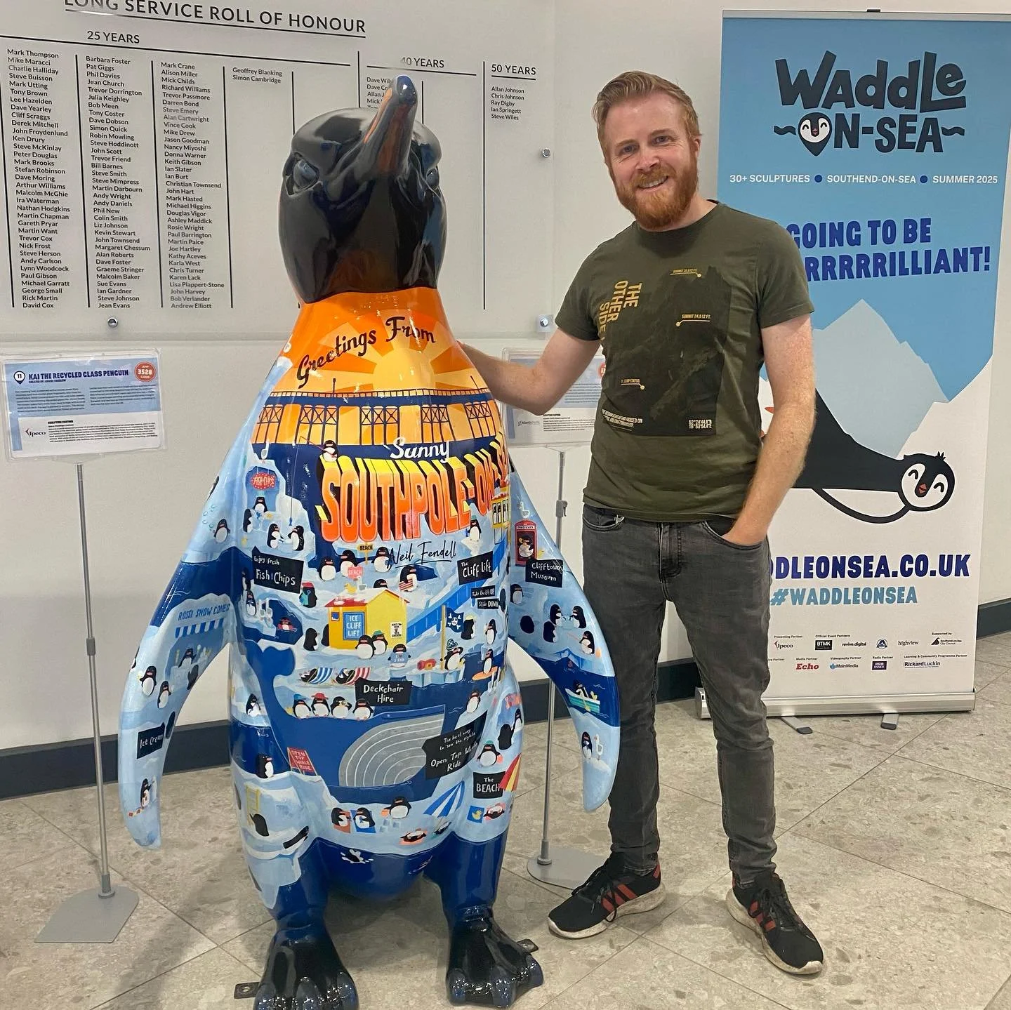 Waddled on down with some friends to say farewell to Sunny and Wave and all the @waddleonsea penguins at the Farewell Event. Great seeing all the penguins together.
#waddleonsea #havenshospices #sunnysouthpoleonsea