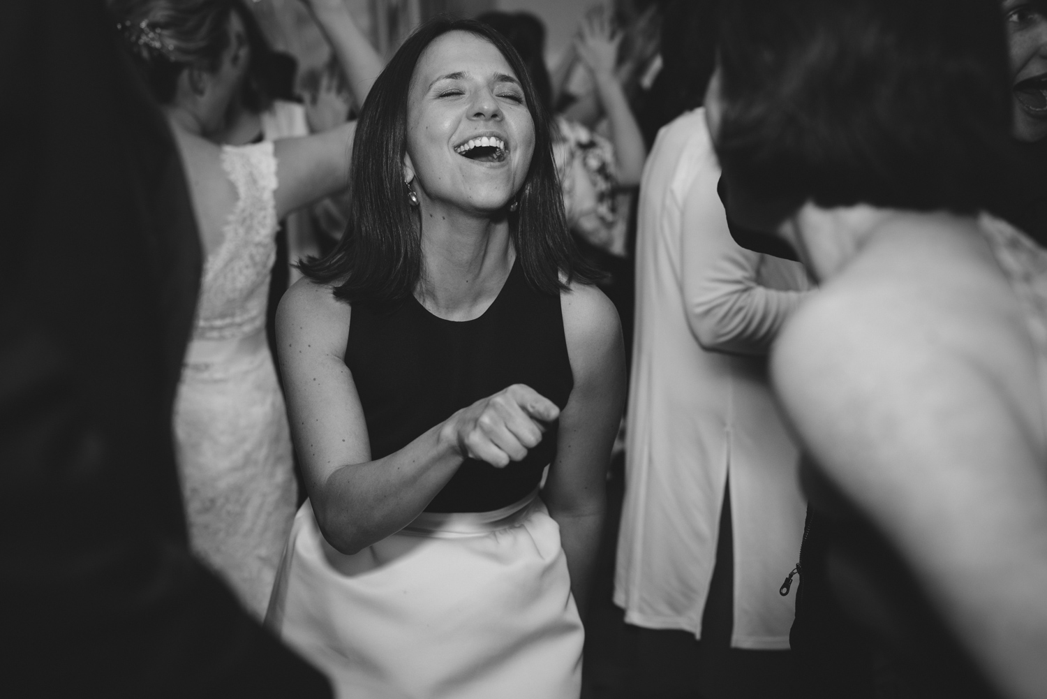 annapolis beach wedding in the rain-92.jpg