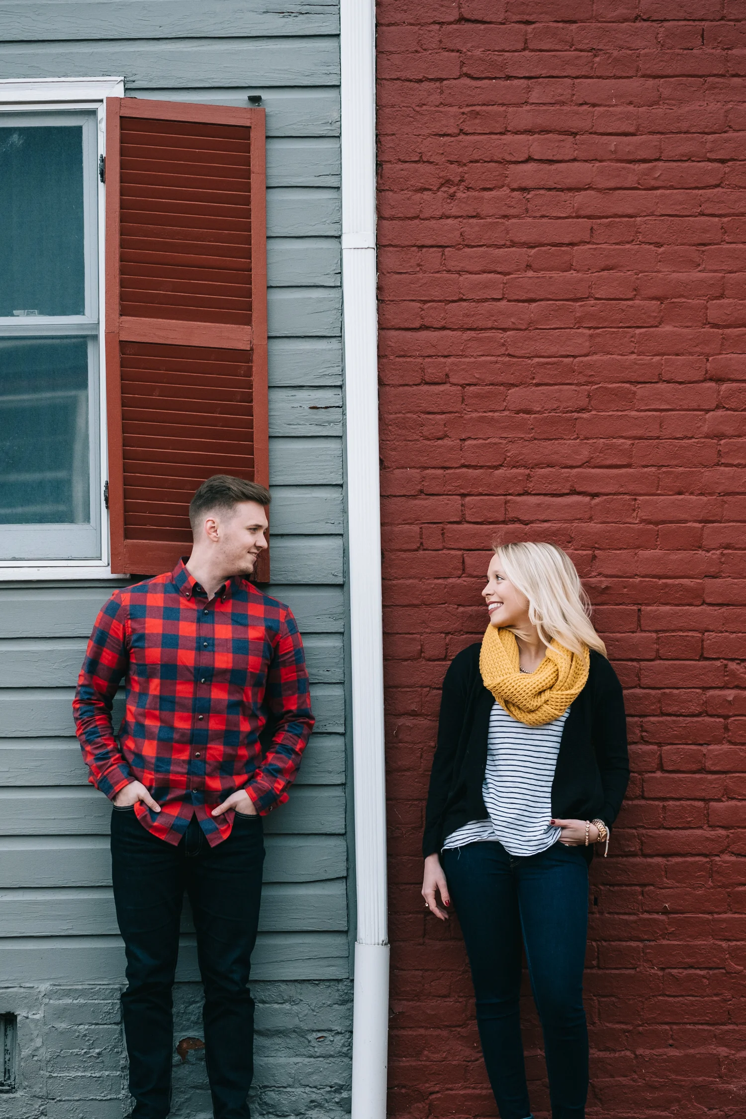 Leesburg va historic building engagement portrait