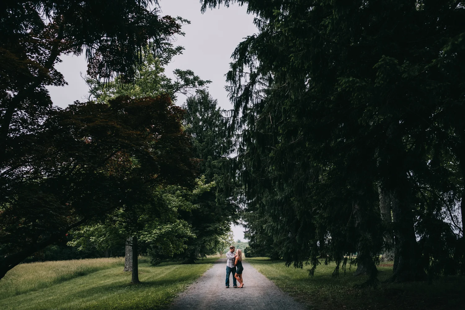 morven park engagement pictures virginia adventure couples