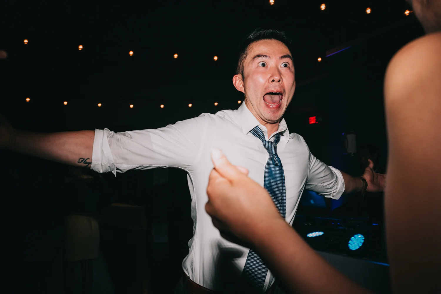 virginia blue valley vineyard and winery wedding -117.jpg