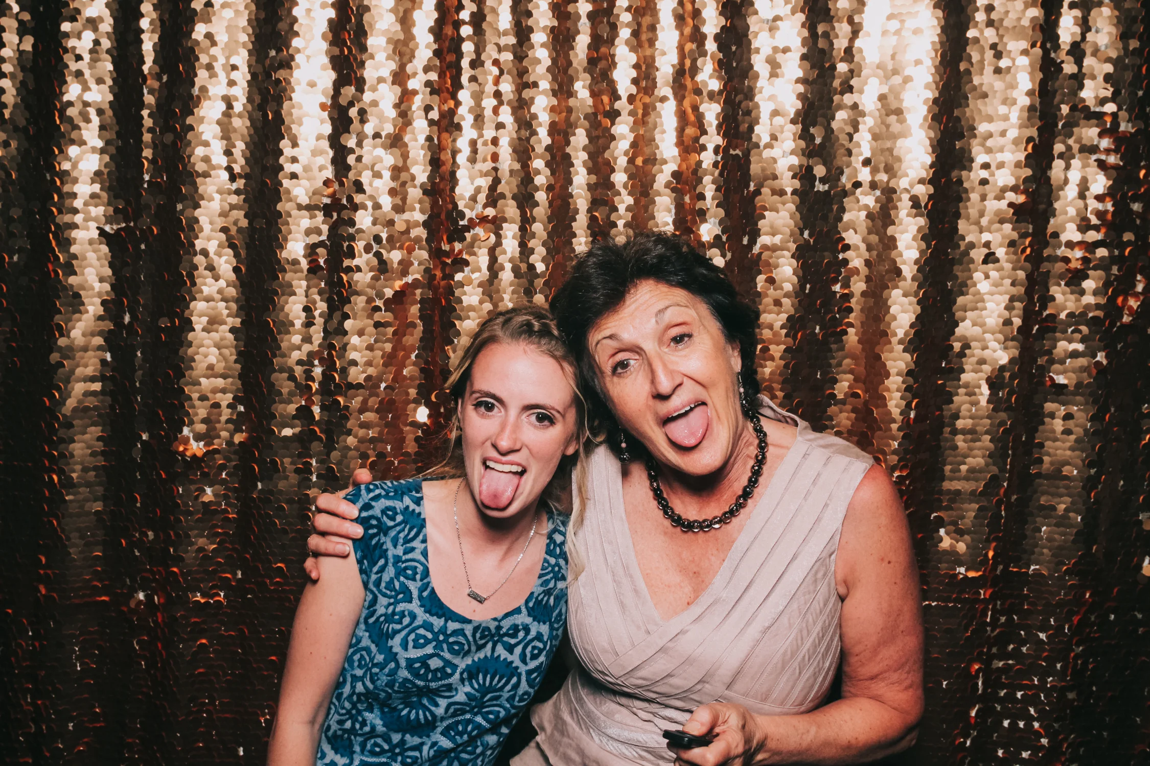 baltimore rusty scupper wedding photo booth-47.jpg