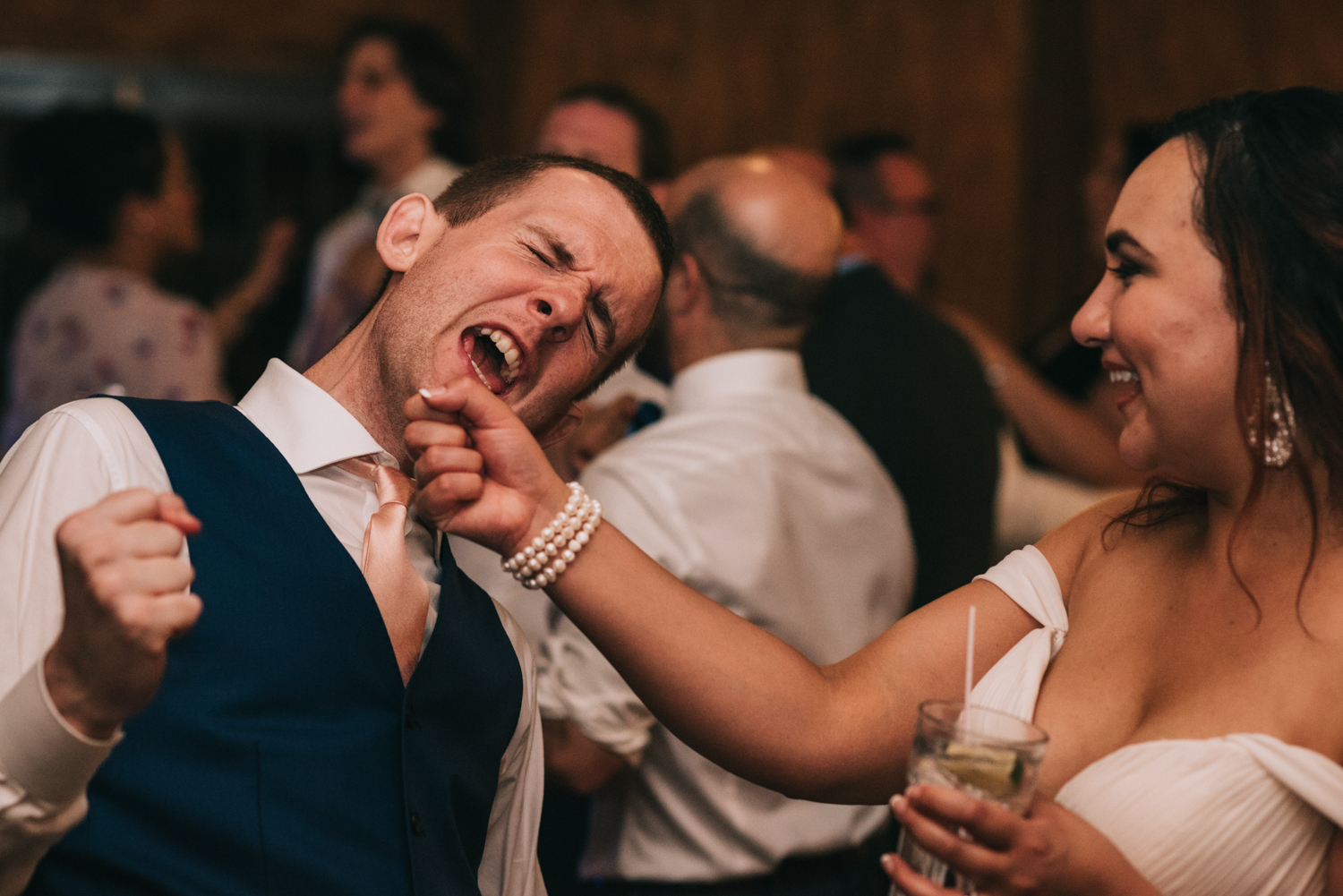 bluemont vineyard wedding virginia-116.jpg