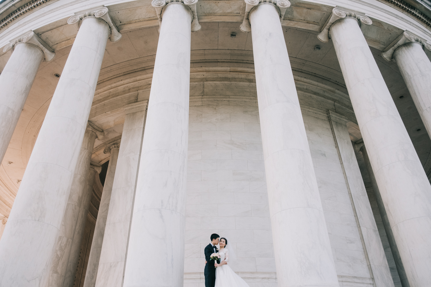 Jefferson Memorial wedding portraits