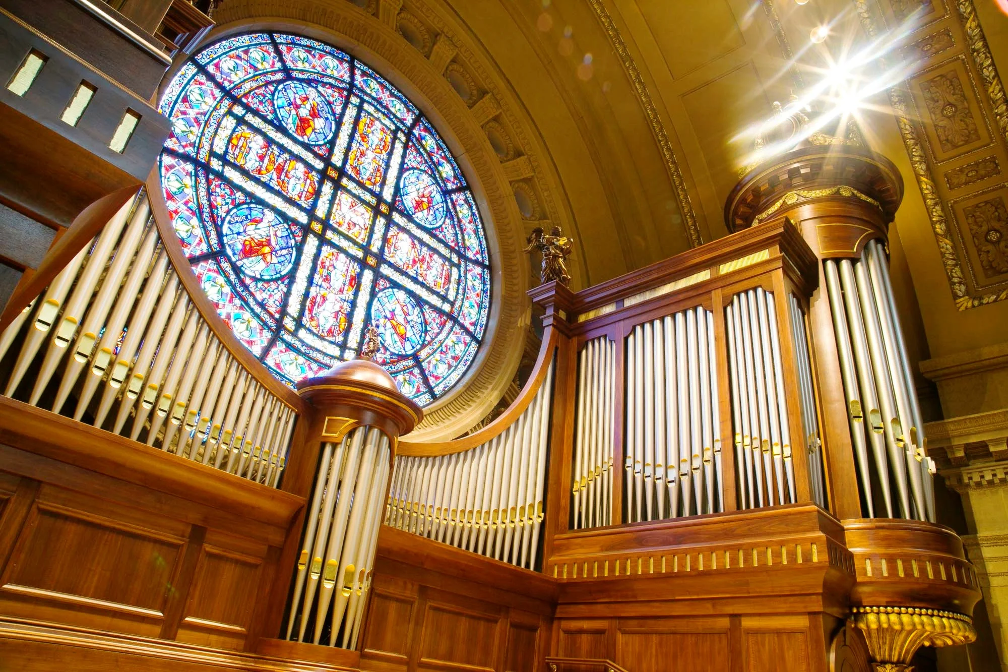 pipe organ.jpg