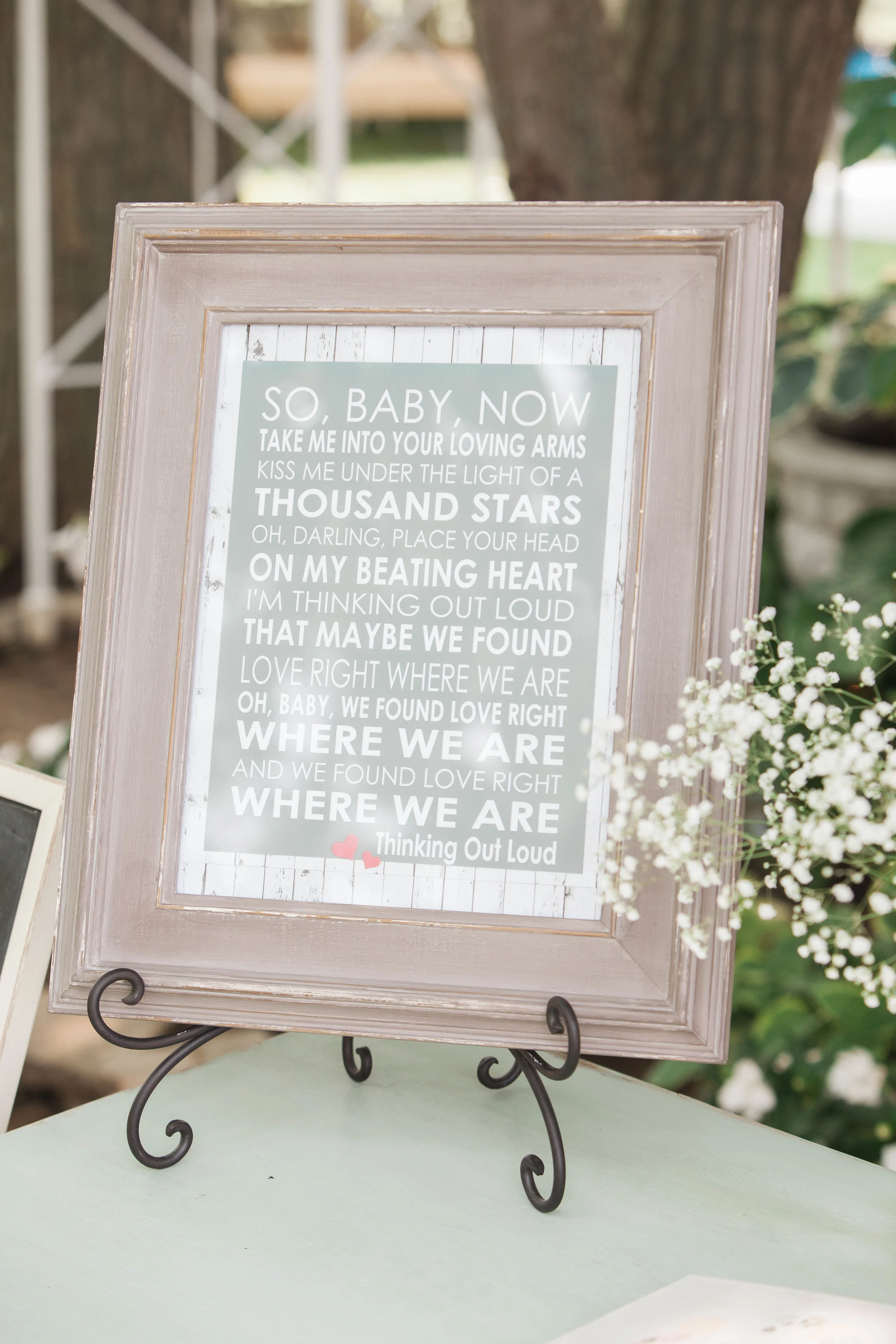 DIY wedding decor for fun wedding
