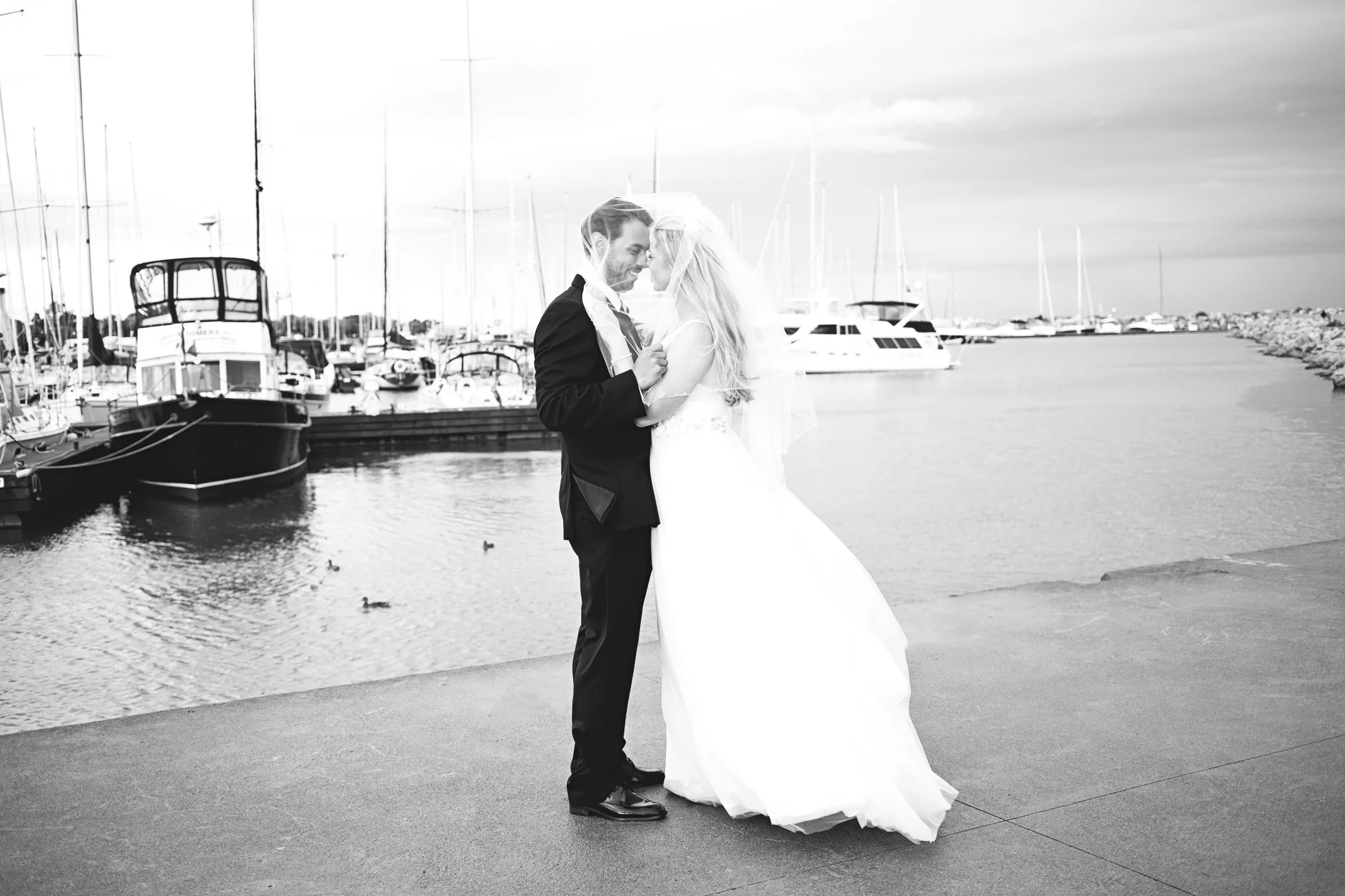 Bridal photos at Oakville Harbour