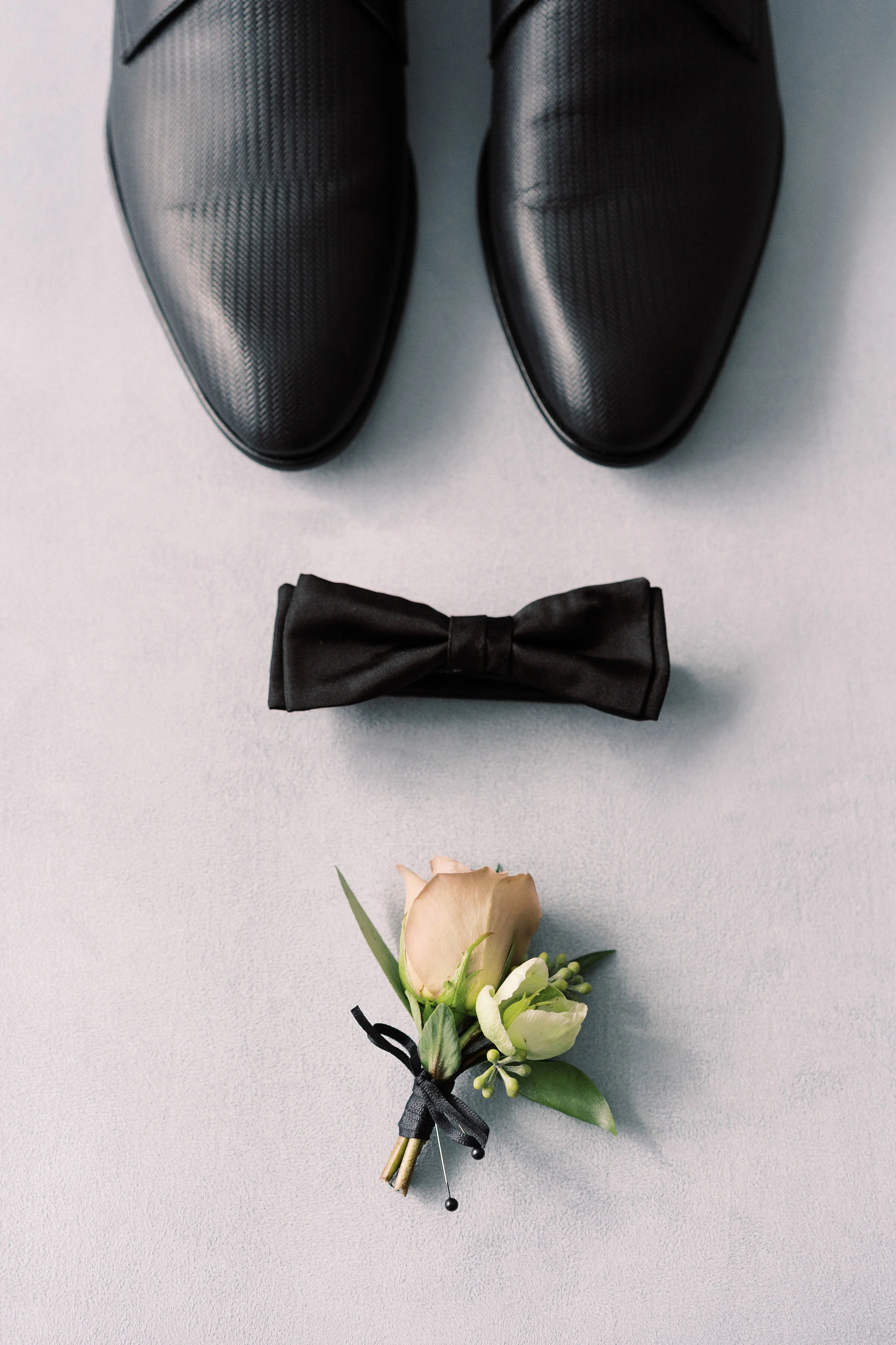 groom wedding details