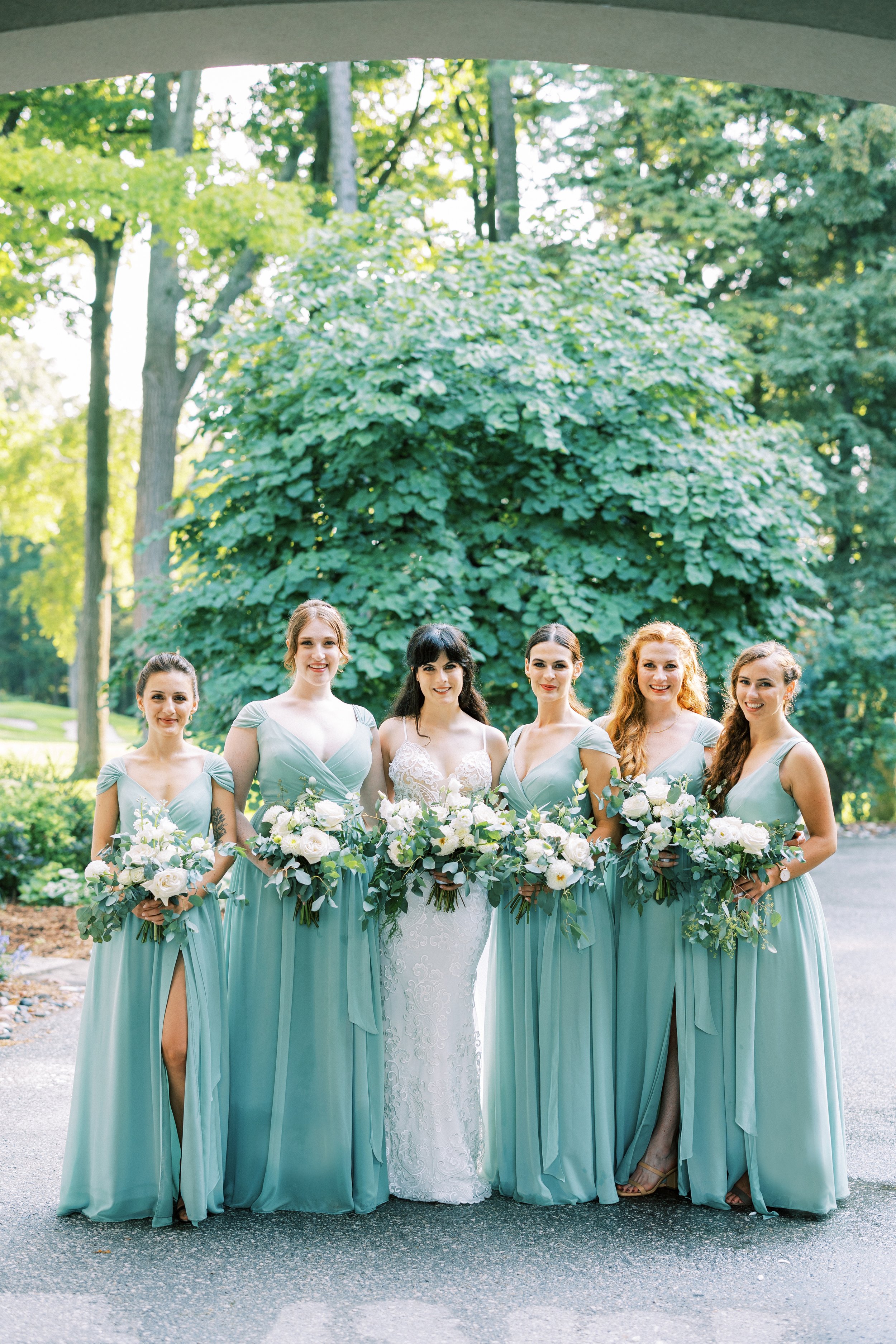 brittany-williams-photography-sage-green-bridesmaids-dresses.jpg