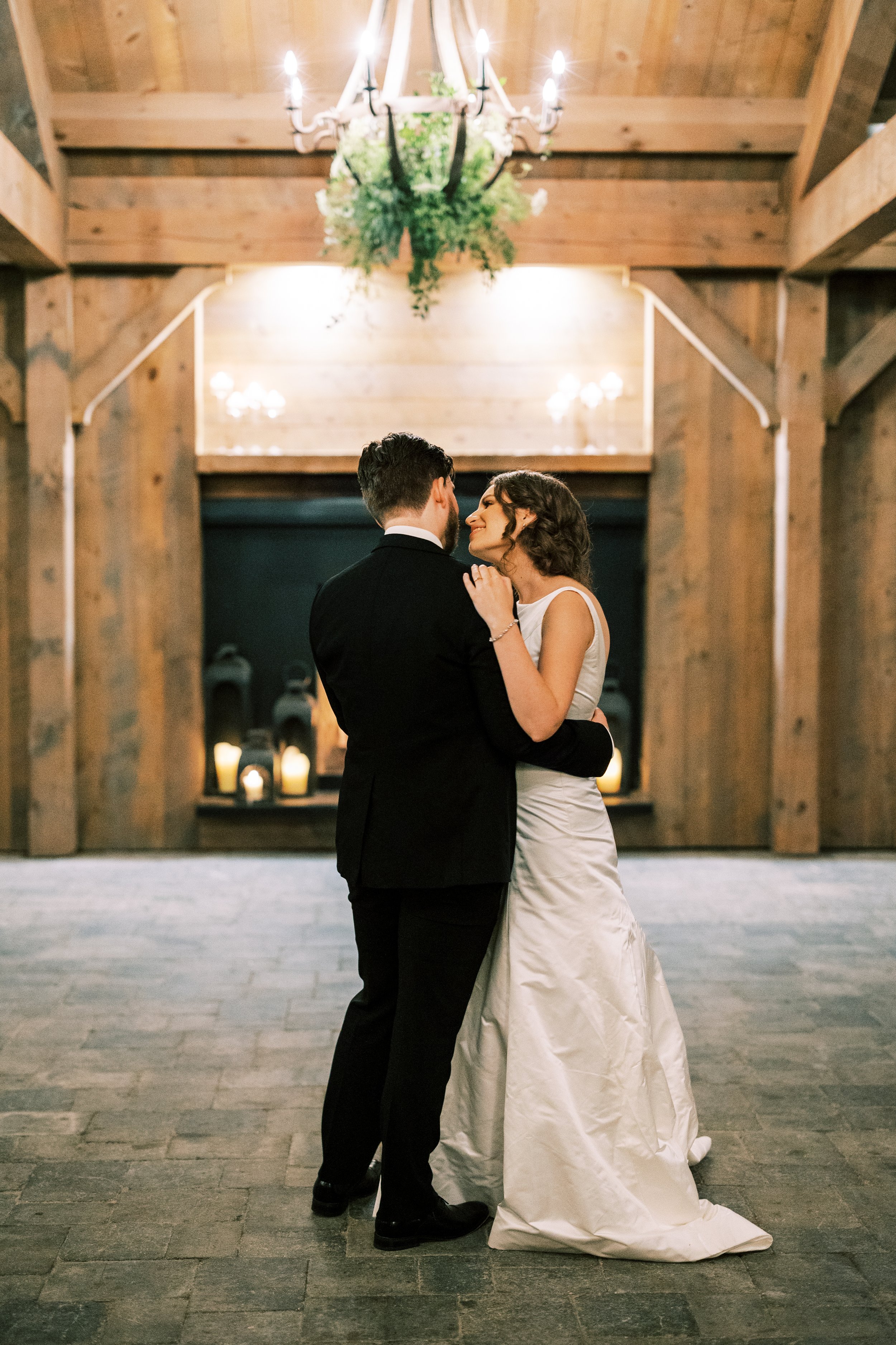 brittany-williams-photography-first-dance-summerhouse.jpg