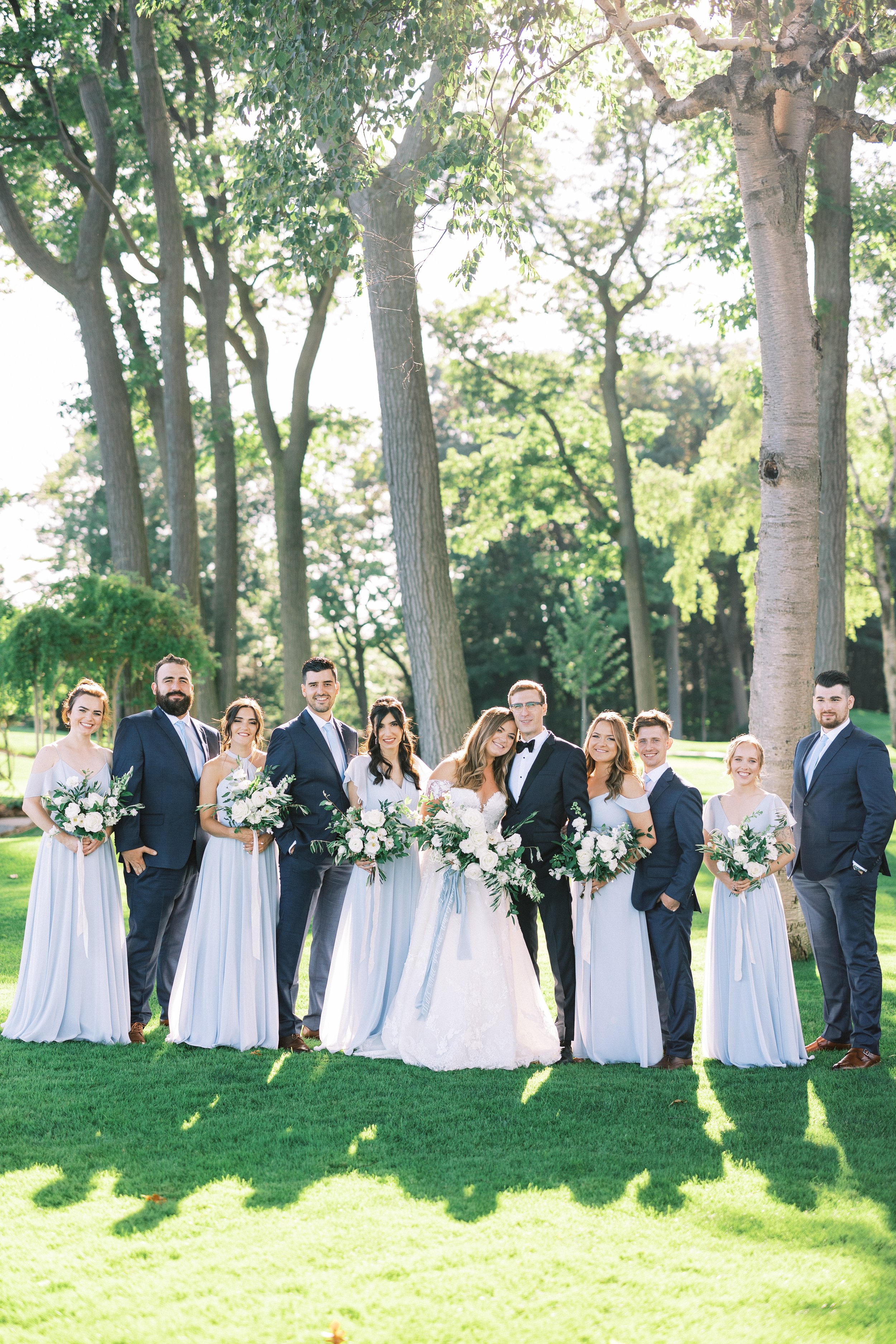 brittany-williams-photography-blue-bridesmaids-dresses.jpg