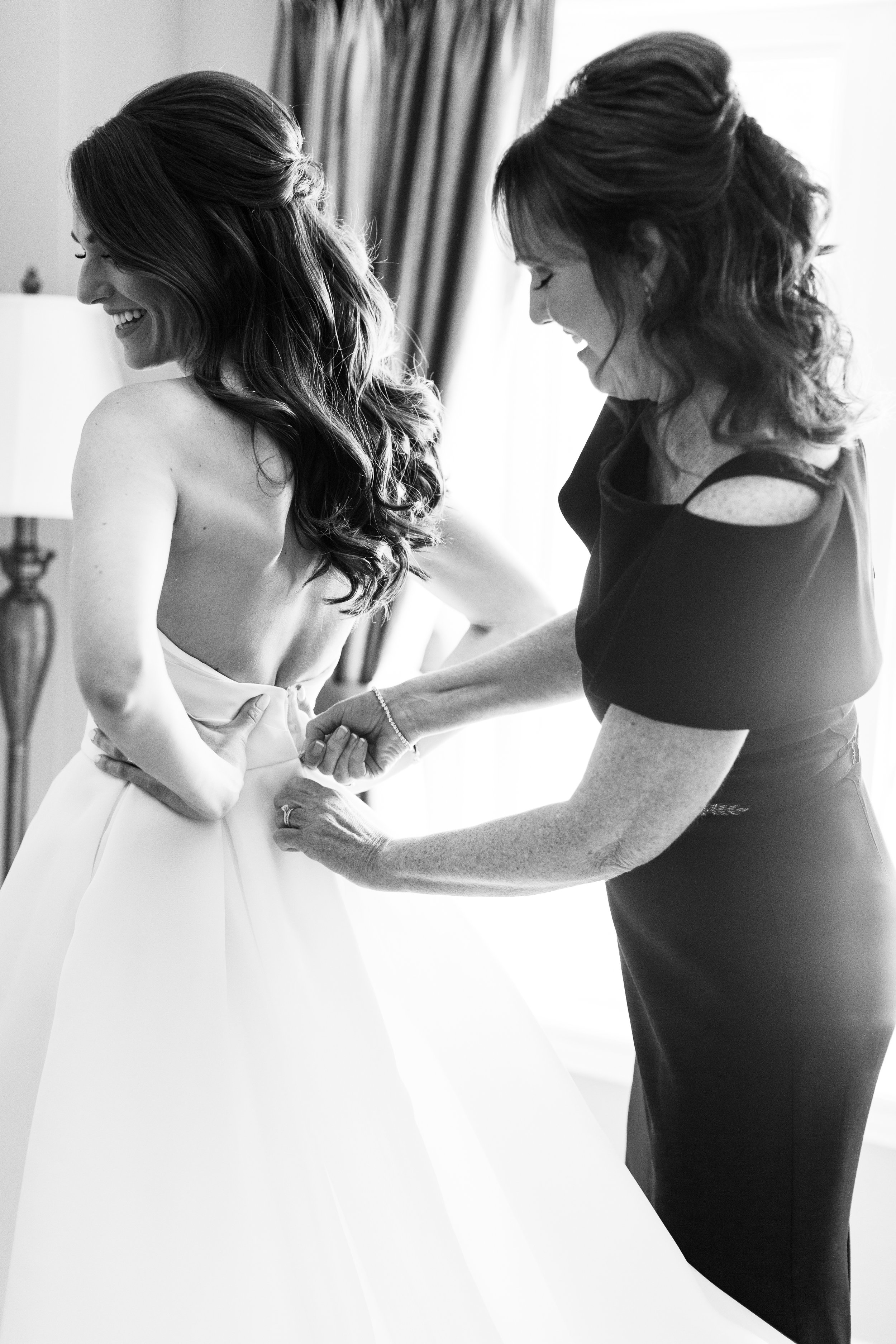 brittany-williams-photography-bride-getting-ready.jpg