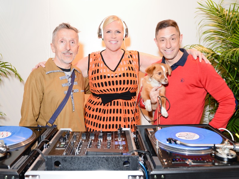  Jonathan Adler (right) and friends kick off the Hamptons Contemporary launch party 