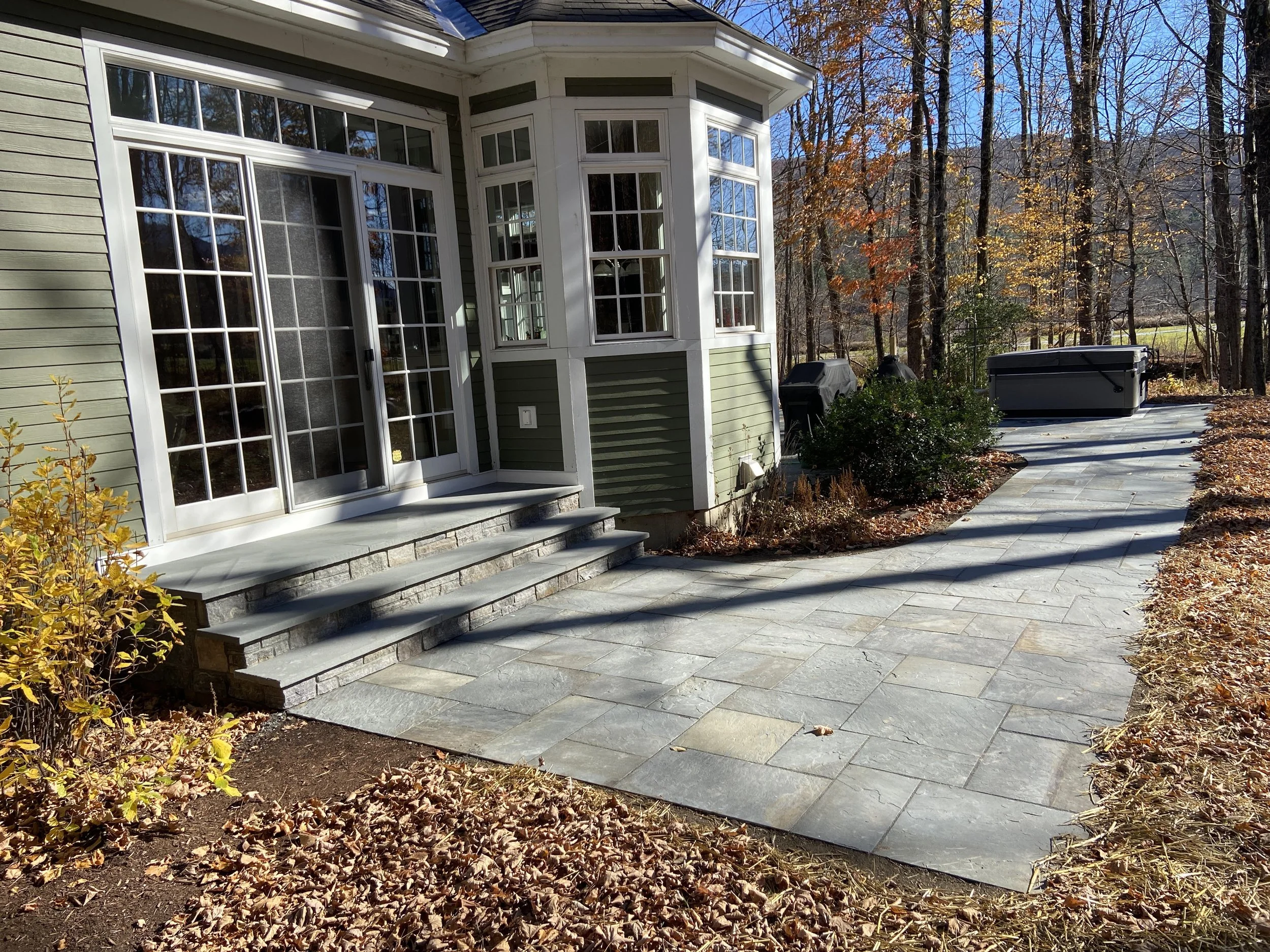 Dimensional, Natural Cleft, Bluestone