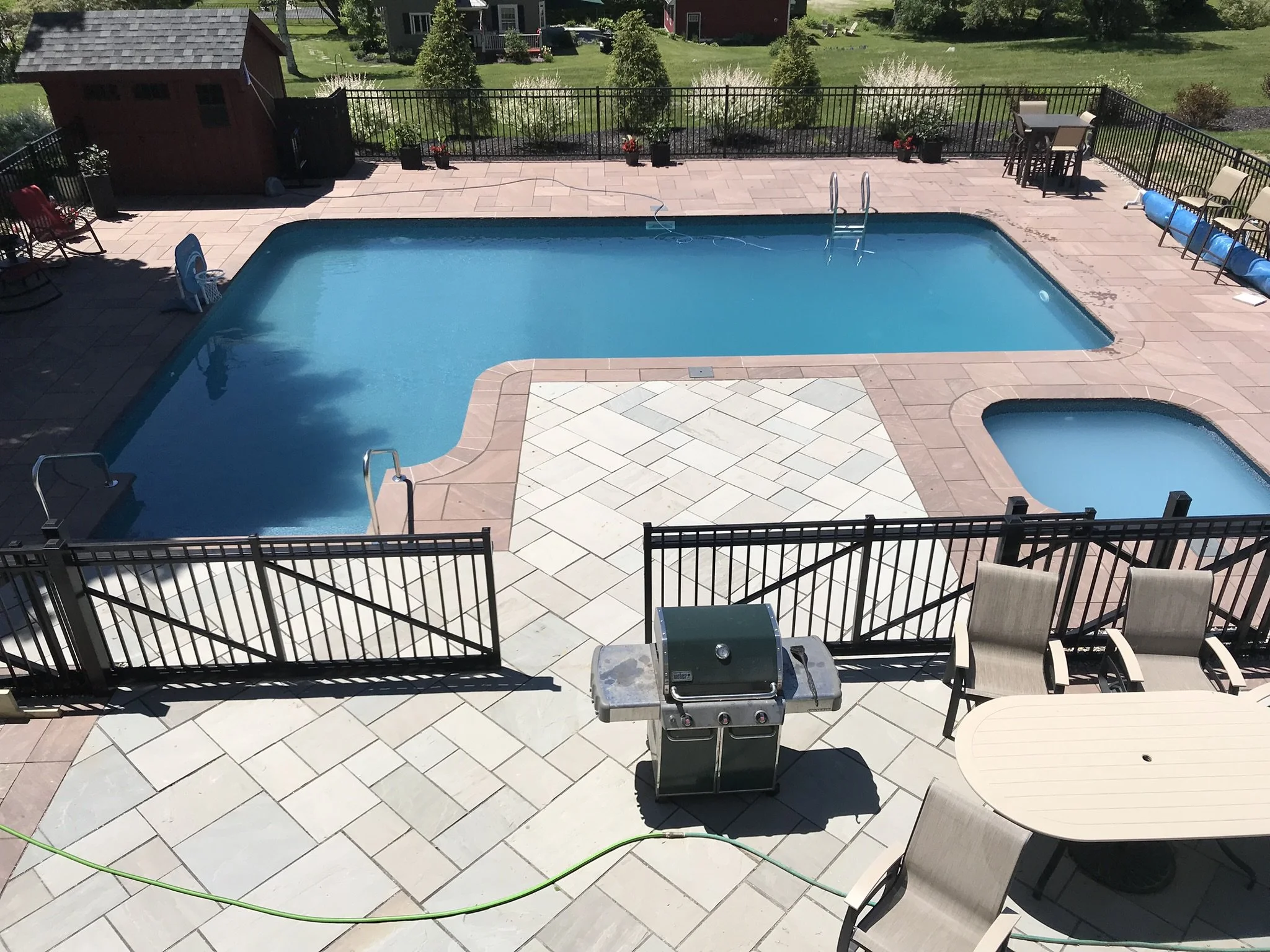 Dimensional Slate Grey &amp; Brown Sandstone