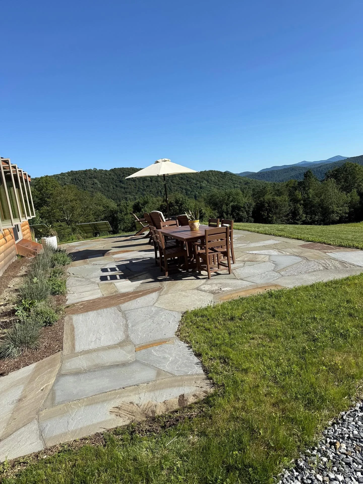 Want a more natural look for your backyard? You&rsquo;re in luck - we offer a variety of natural stone like this irregular bluestone! Available in bulk or by the square foot. Create the perfect patio or walkway today!