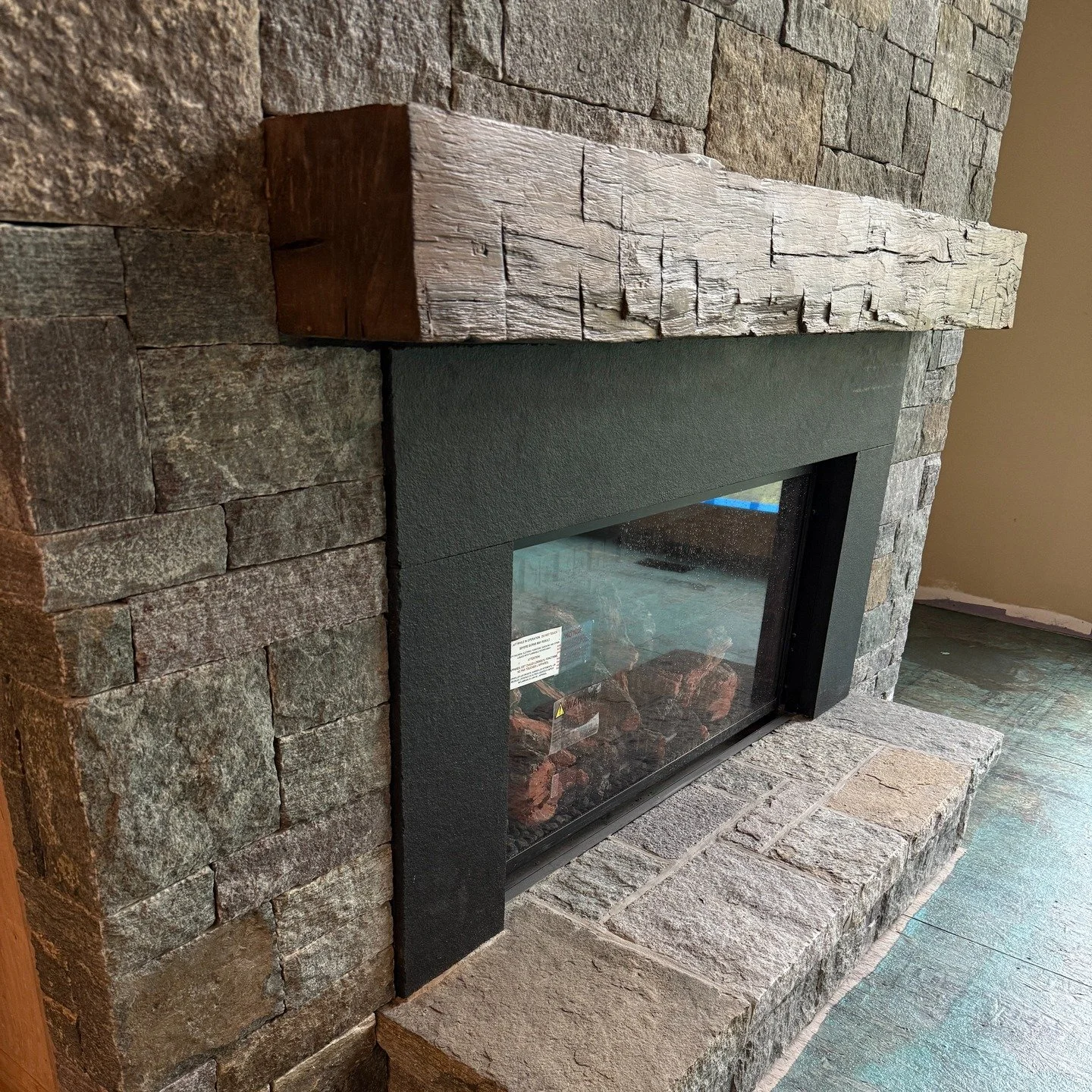 Sneak peak at one of three custom fireplace design and installs in this home. The stone is set, just waiting for the rest of the room to catch-up. Stay tuned!

#stonemasonry #granite #vermont #craftsman #trades #mason #architecture #construction