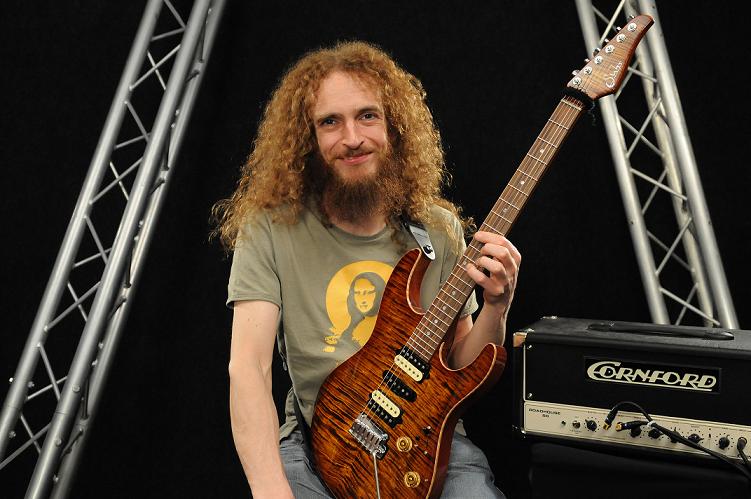 Guthrie-Govan.jpg