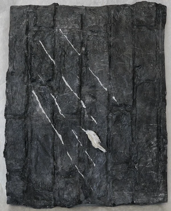 Lin Yan, 细雨 #3 Drizzling #3, 2016. Xuan paper on wood board, 8 x 16 x 1.5 in.(20.5 x 41 x 4 cm) © 2017 Lin Yan, courtesy Fou Gallery 