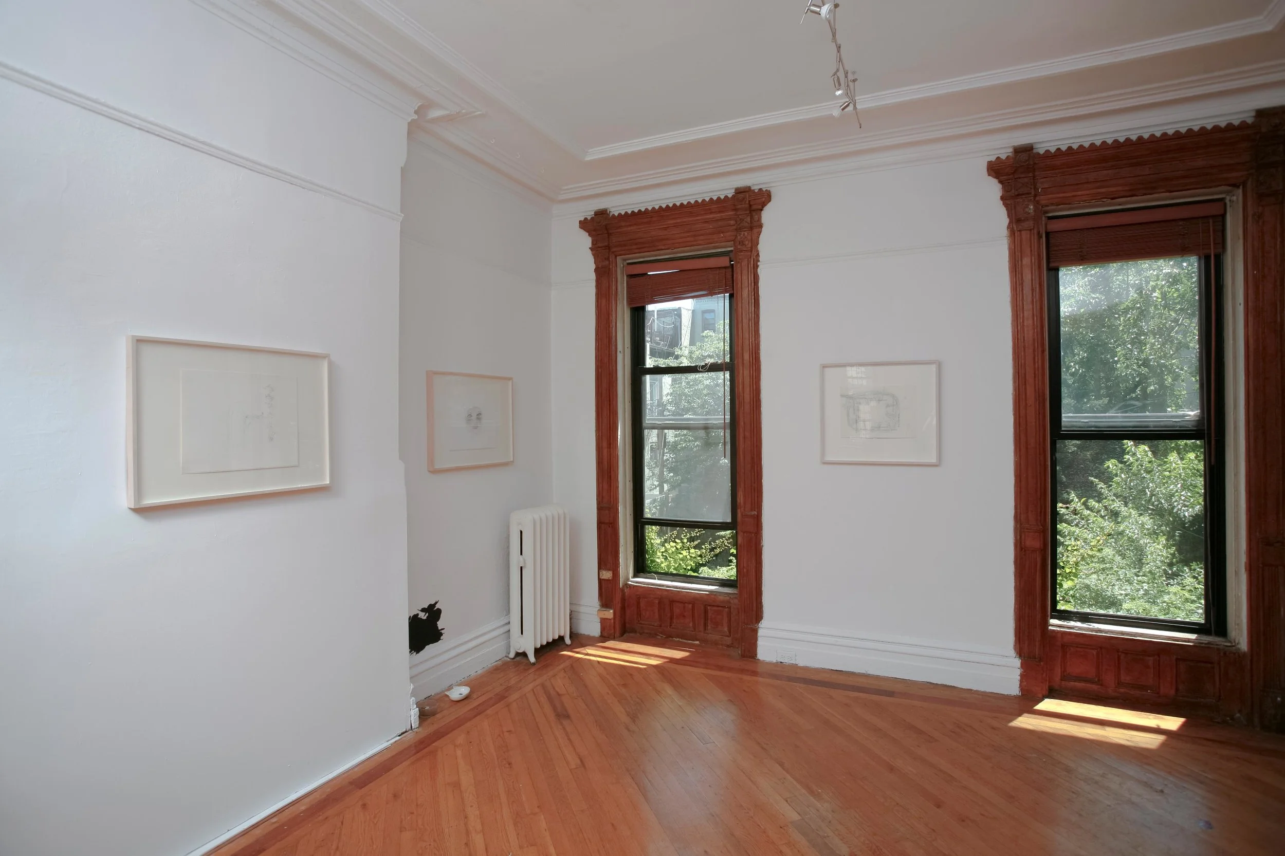 Morgan O’Hara: LIVE TRANSMISSION in the Dark exhibition installation view, 2017. Photography by Eugene Neduv and Echo He © 2017 Morgan O’Hara, courtesy Fou Gallery.