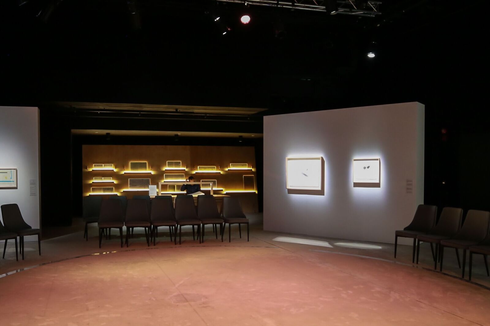Notating Beauty That Moves Exhibition and Opening Concert, ArtisTree, Hong Kong, March 3, 2018. Courtesy Hong Kong Sinfonietta Limited 《谱写动态的美》展览现场图,ArtisTree, 香港,2018.3.3. 致谢香港小交响乐团