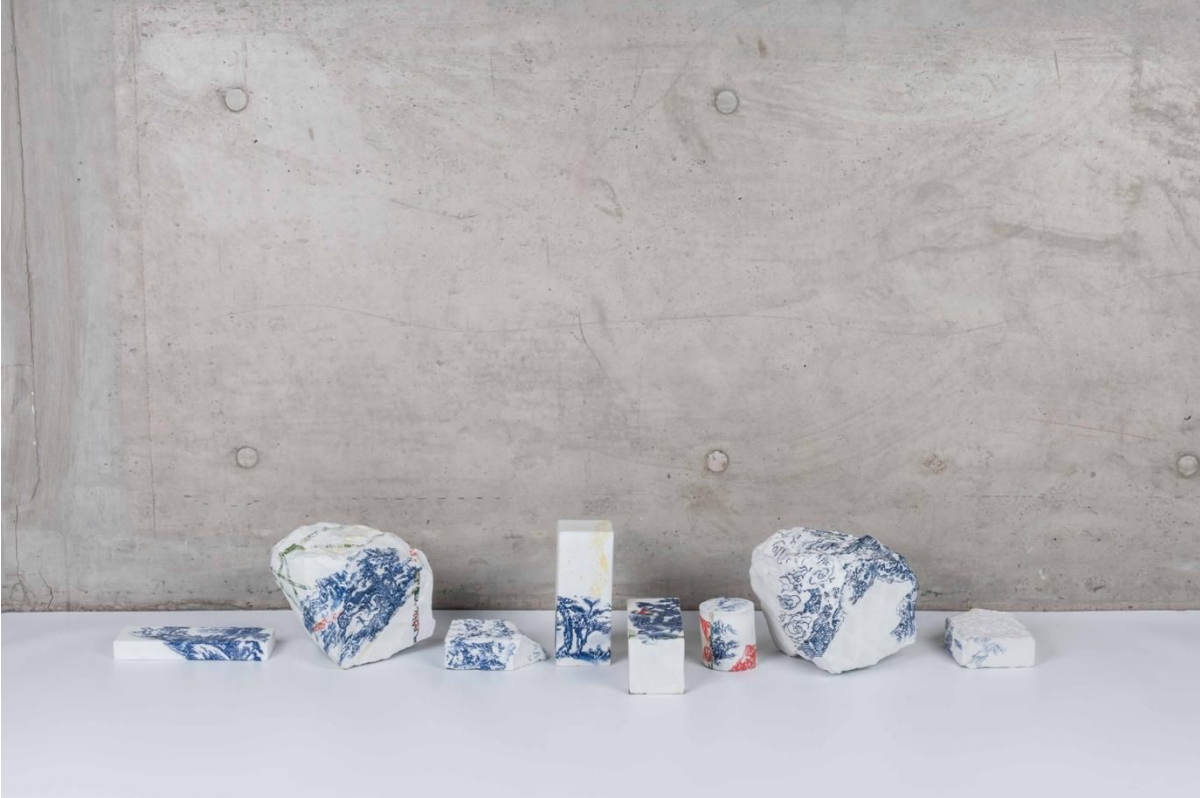 Landscapes Deconstruct I, 2018. Porcelain, fire to 1300C, gas reduction, various dimension, 12 pieces. 山水重置1 ,2018, 瓷泥, 烧至1300C, 气窑, 多种尺寸, 12件