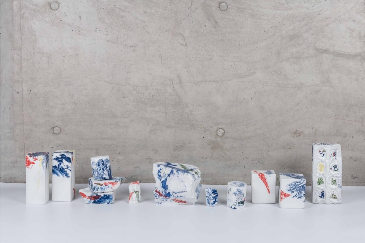 Landscapes Deconstruct I, 2018. Porcelain, fire to 1300C, gas reduction, various dimension, 12 pieces. 山水重置6, 2018, 瓷泥, 烧至1300C, 气窑, 多种尺寸, 8件