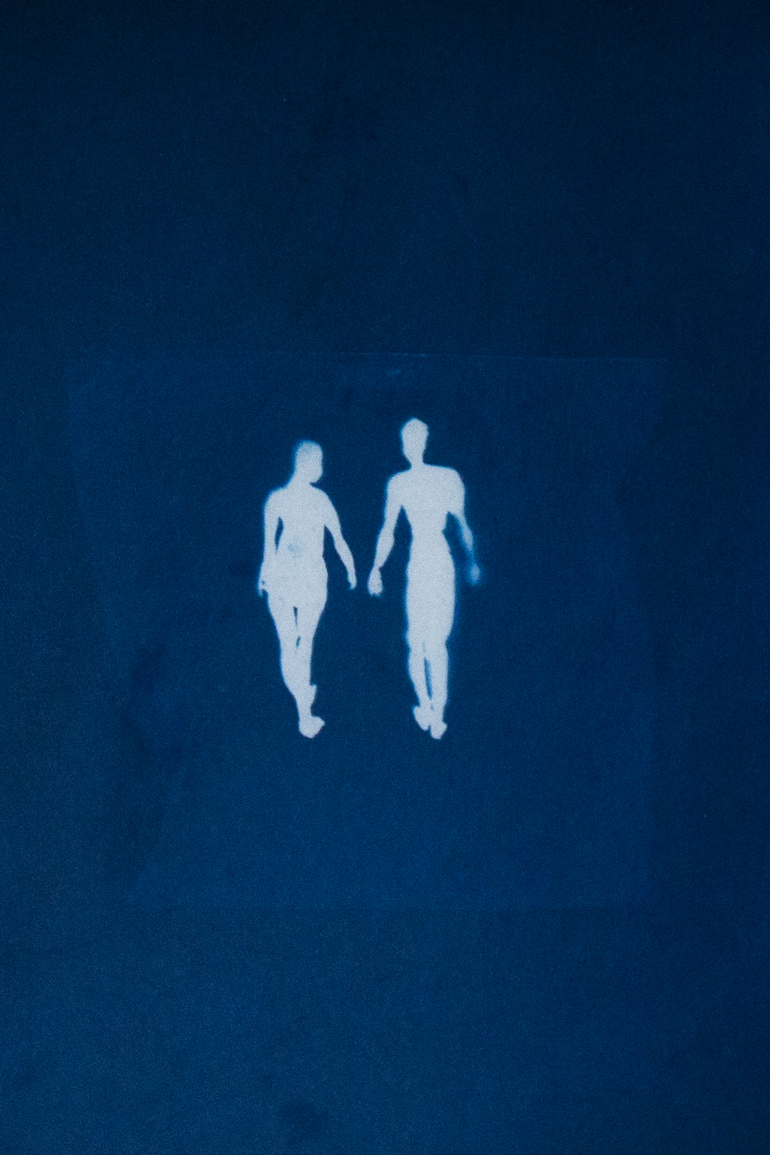  Han Qin,  Lovers-1 , 2018. Cyanotype on paper, 10 x 6 1/2 inch ©Han Qin, courtesy Fou Gallery 