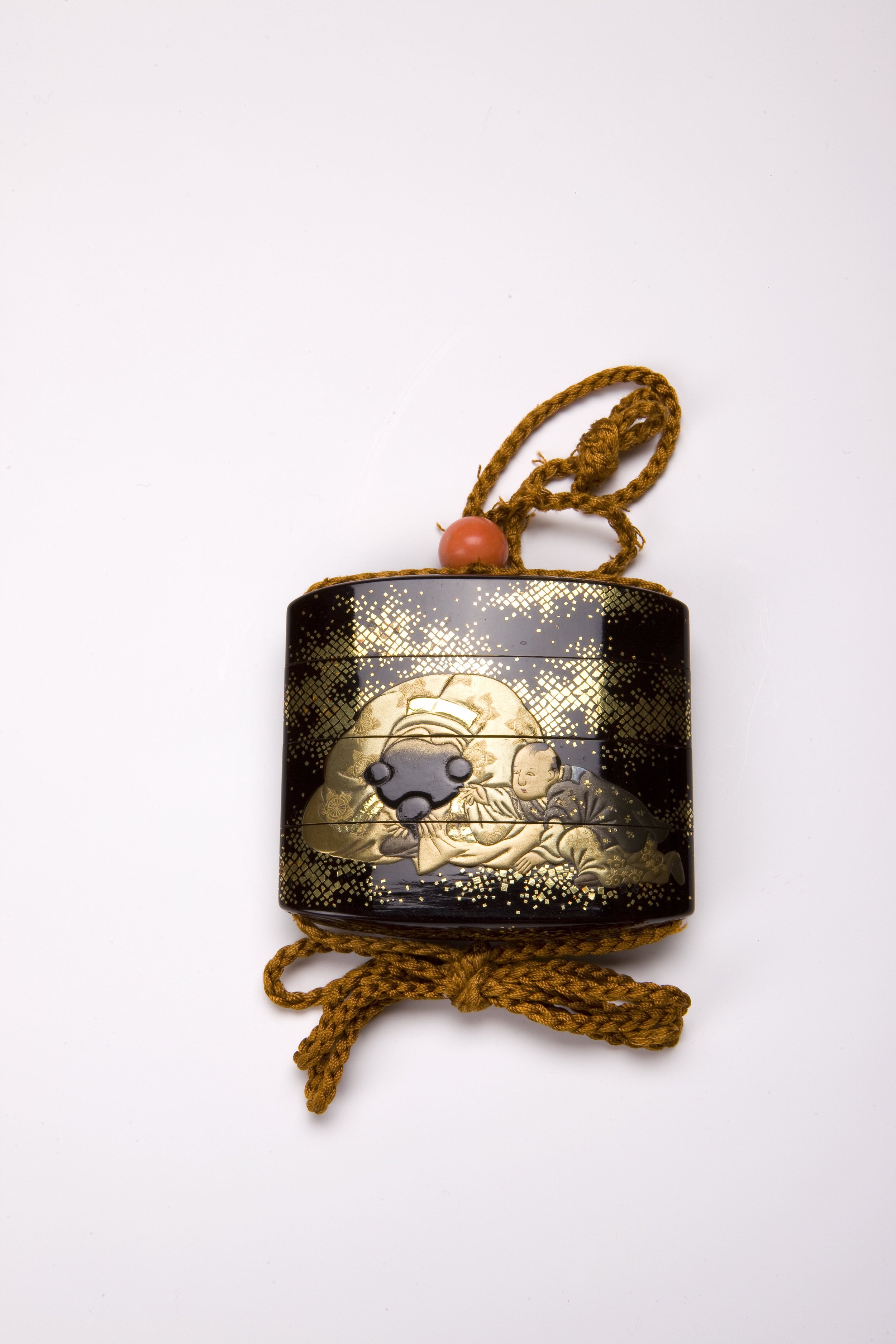  Koma Yasutada,  Karako Inro,  19th century. Maki-e gold lacquer on wood, 2½ x 2¾ inches ©Koma Yasutada, courtesy of Fou Gallery and Thomsen Gallery 