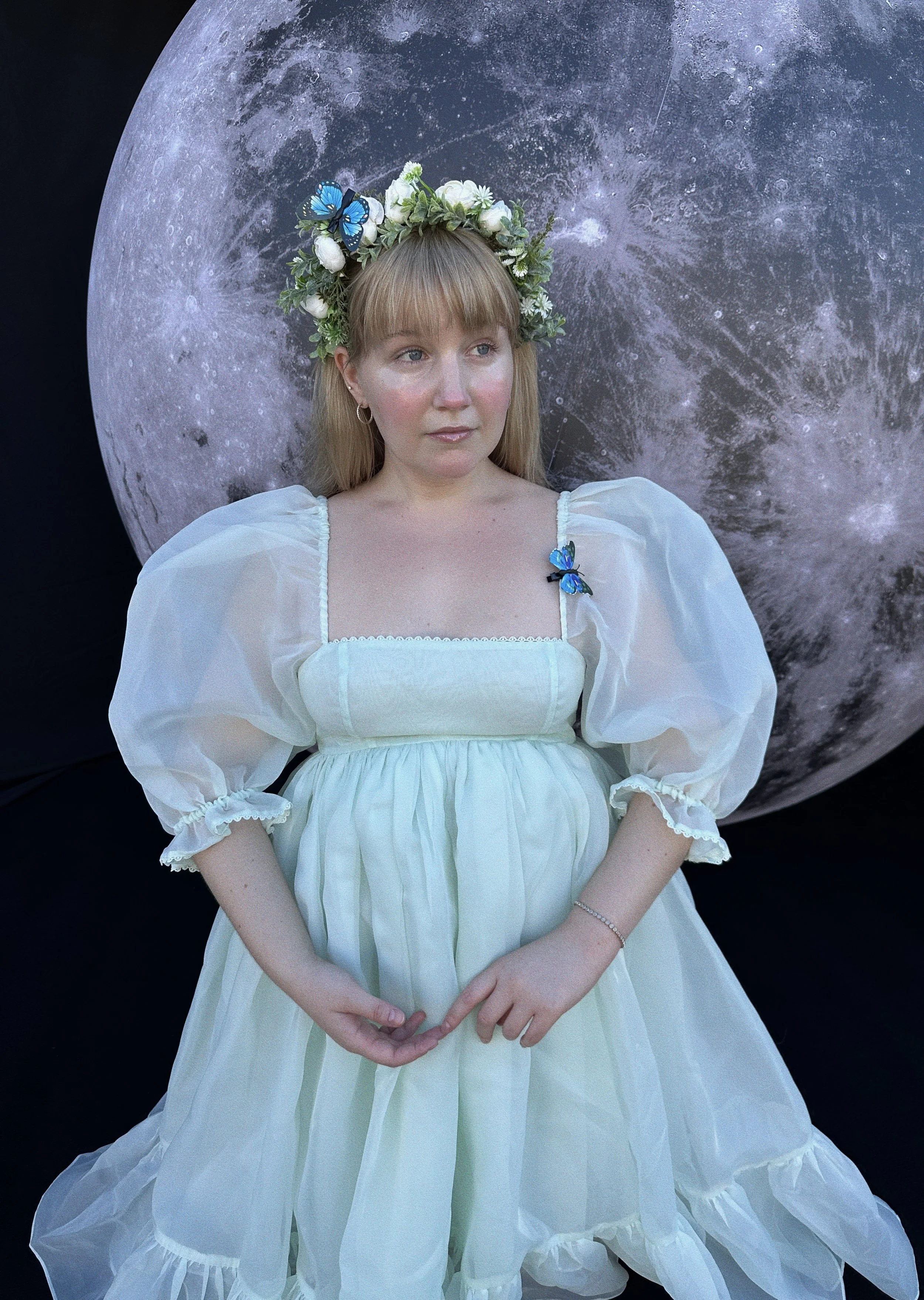 Moon_Photos_Outfit1_3.jpg