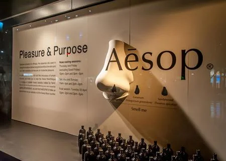 Aesop_large_nose_win_0726.jpg