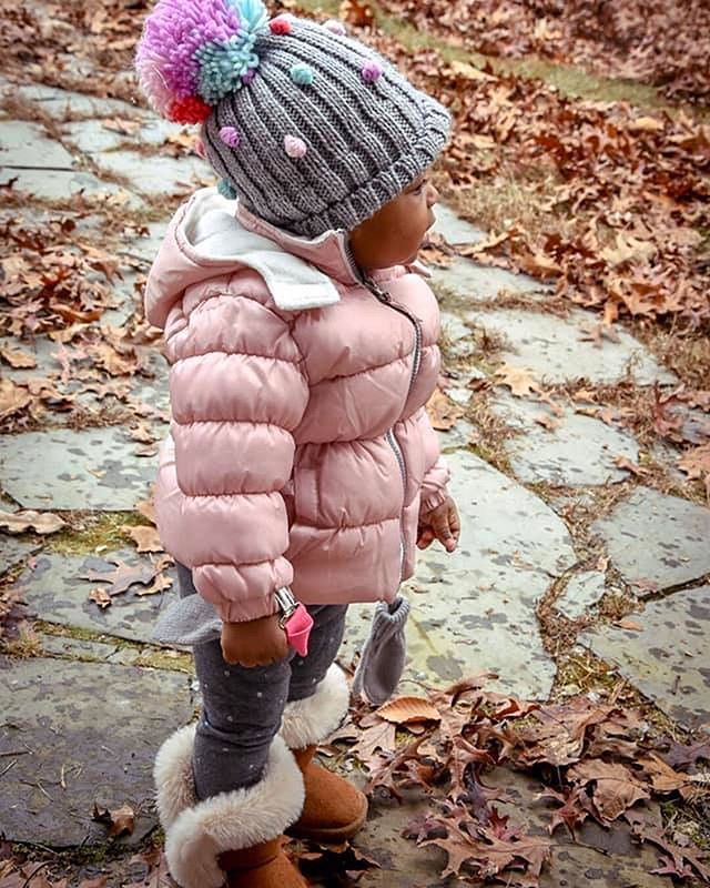Only thing missing is a Starbucks coffee cup, Ellie is officially every girl in New England in the fall 😅
.
.
.
.
.
.
.
.
.
#motherhood #letthembelittle  #uniteinmotherhood #summerkids #fallfashiontrends #childhoodunplugged #newenglandfall #momlife 