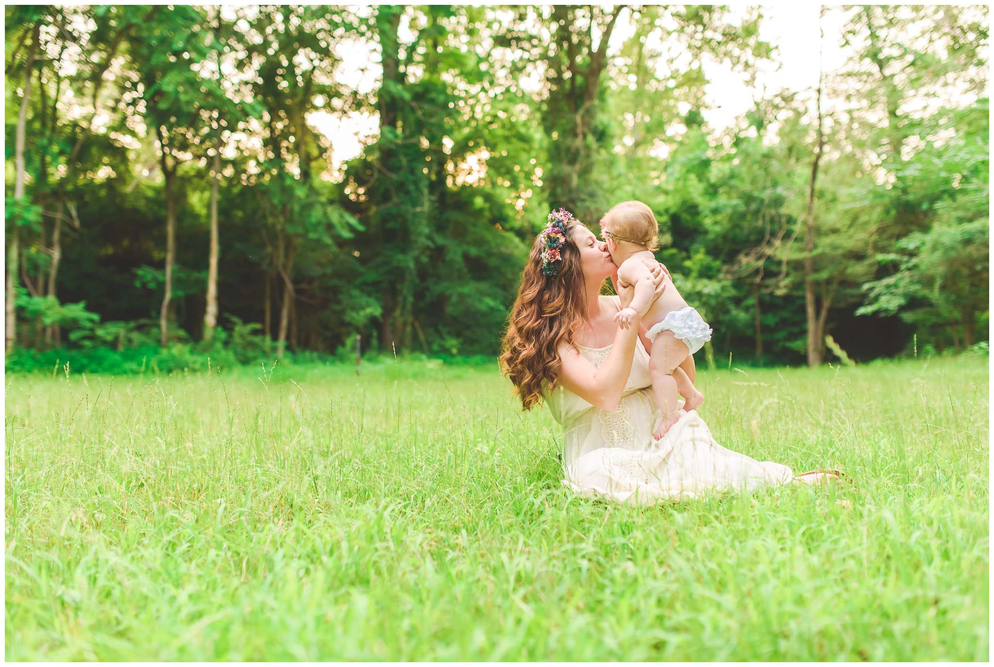 Heather also wanted a few breast feeding photos to treasure this special time and bond between her and her daughter. 