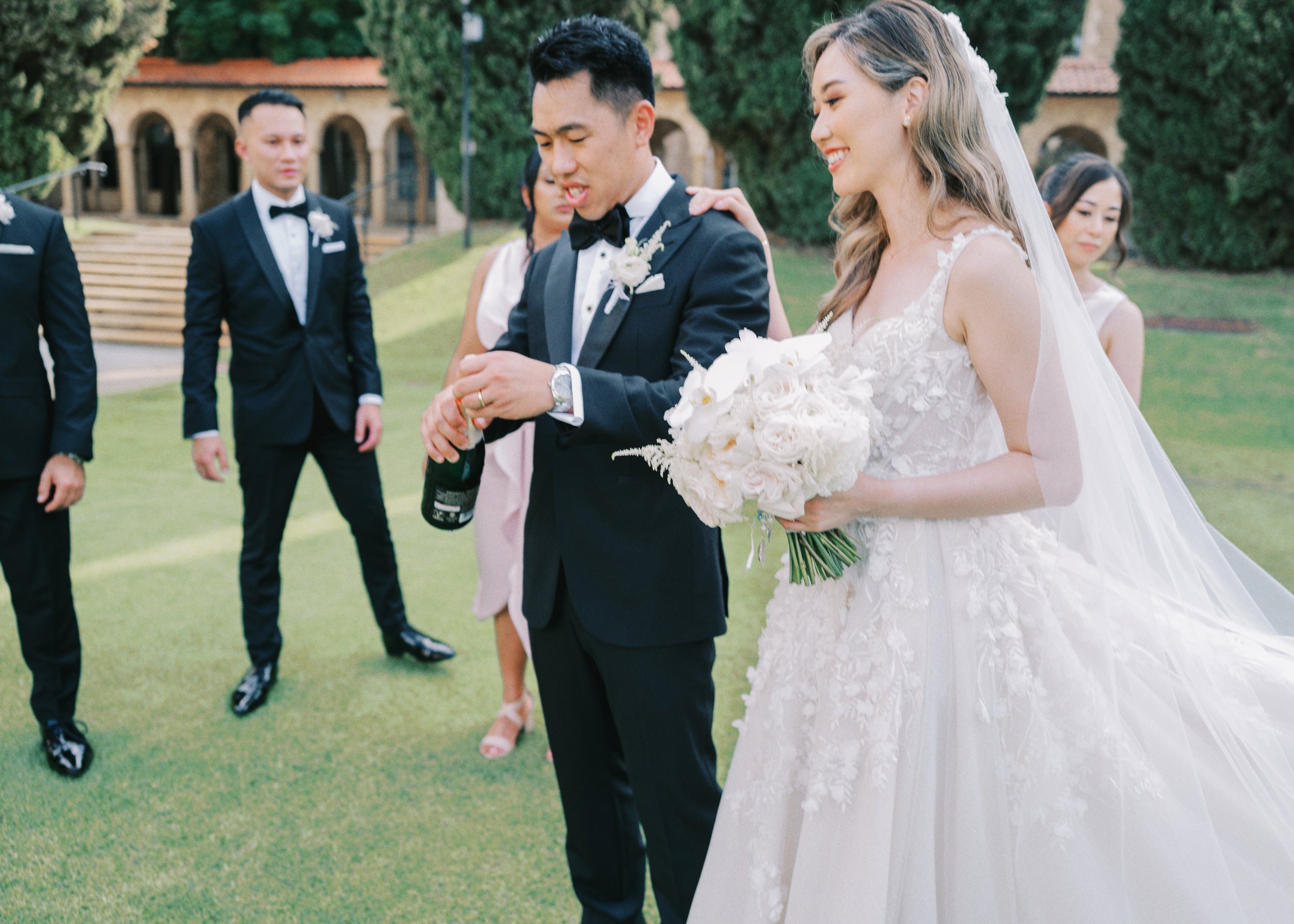 Tips and Wisdoms - Shopping for your bridal gown in a hurry