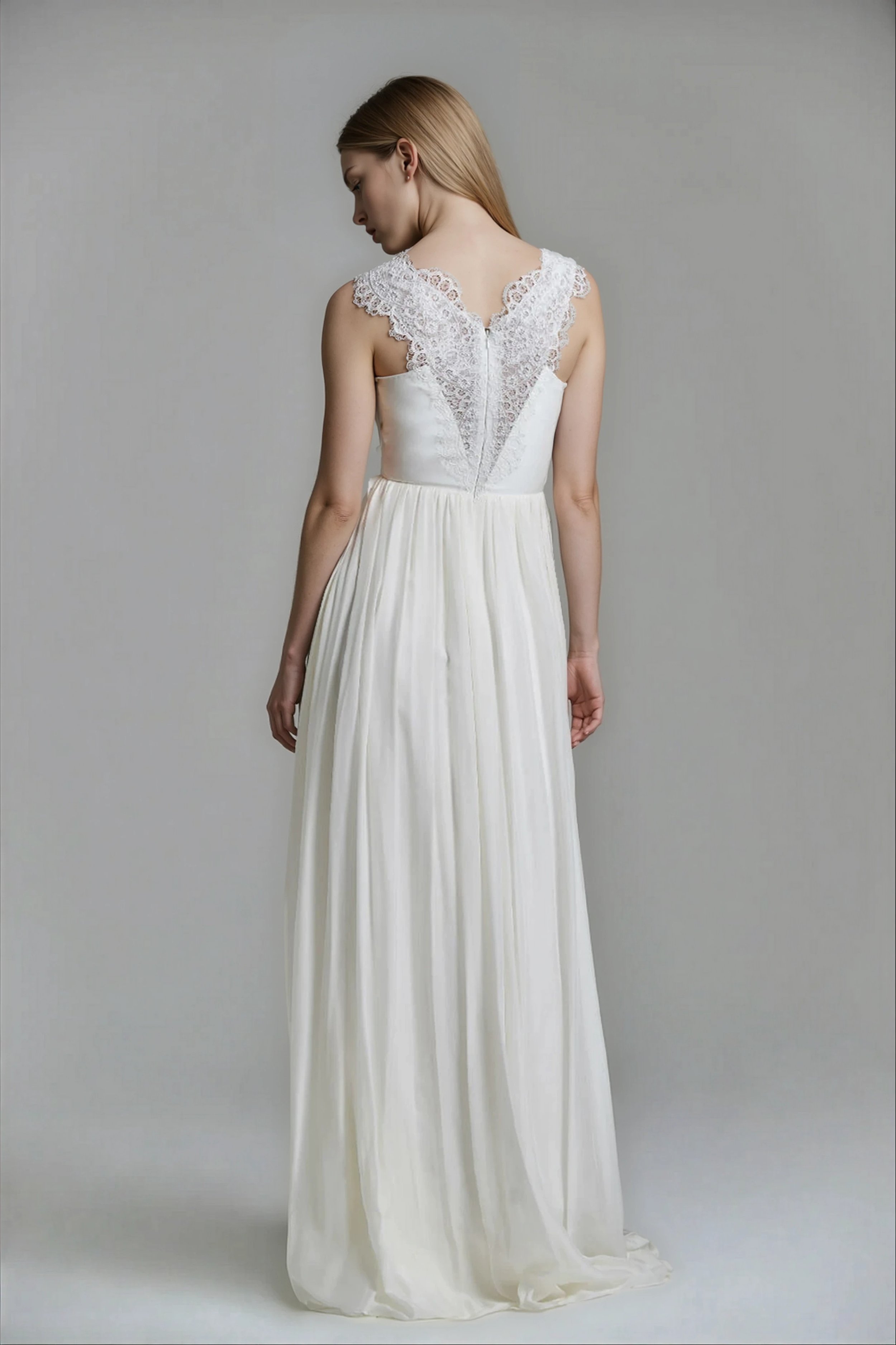 Hannah Back 1000 x 1500-Anouk.jpeg