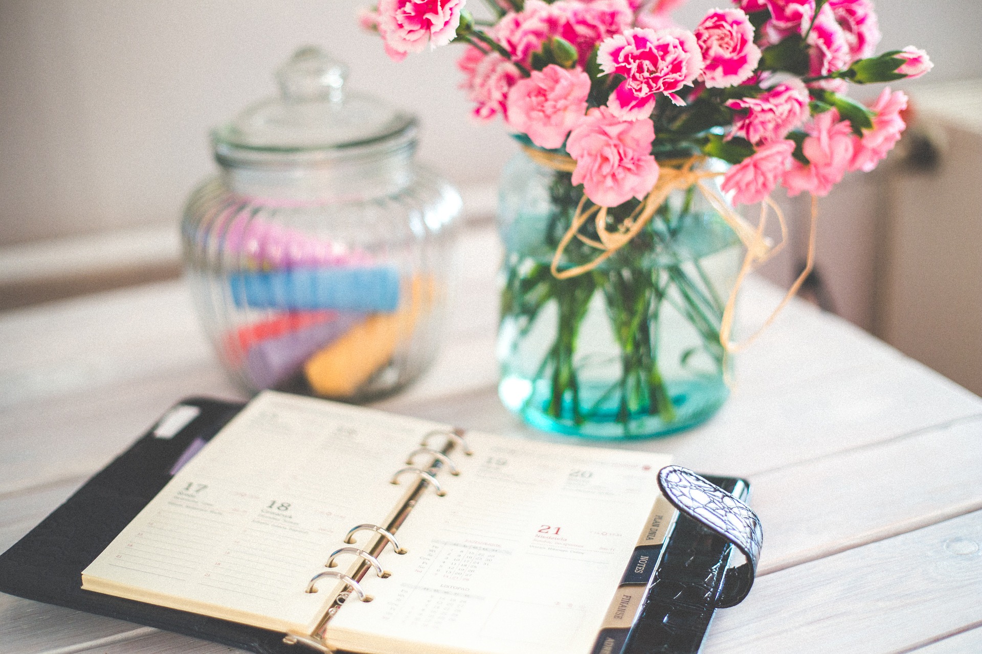 .... Kalender richtig einsetzen: Ein wichtiger Schritt zu einer effektiven Arbeitsorganisation .. Using calendars and agendas right - an important step towards great work productivity. ....