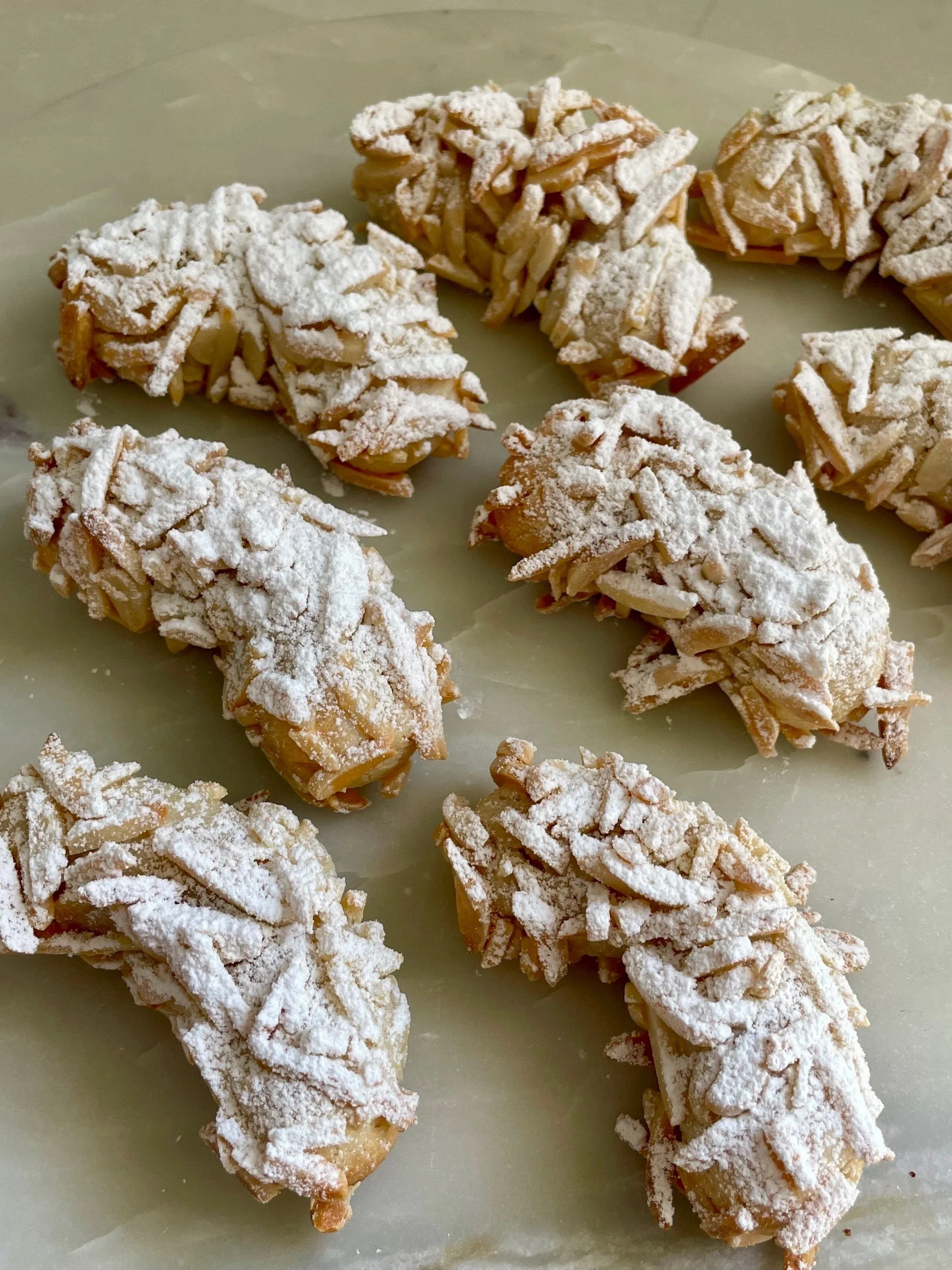 almondcrescents.jpg
