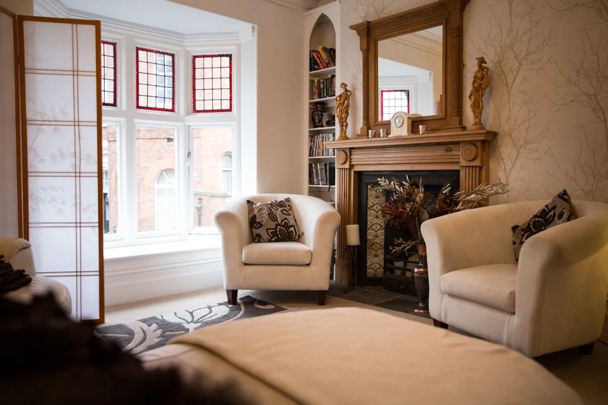 Happy honeymoon couple describe The Lincoln House as "Amazing"!