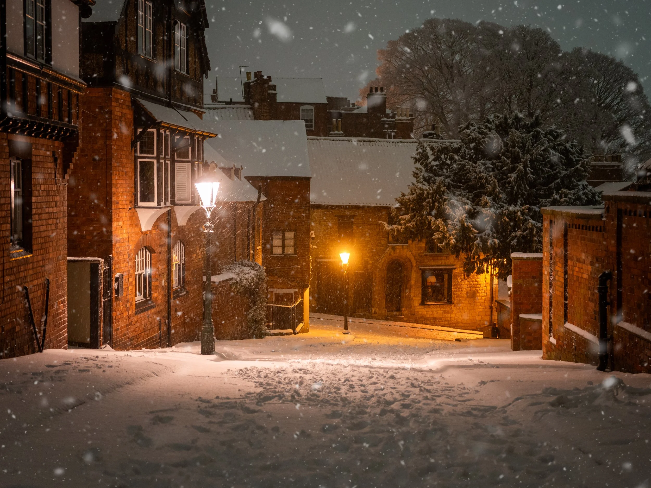 Michaelgate in the snow, Lincoln .jpg