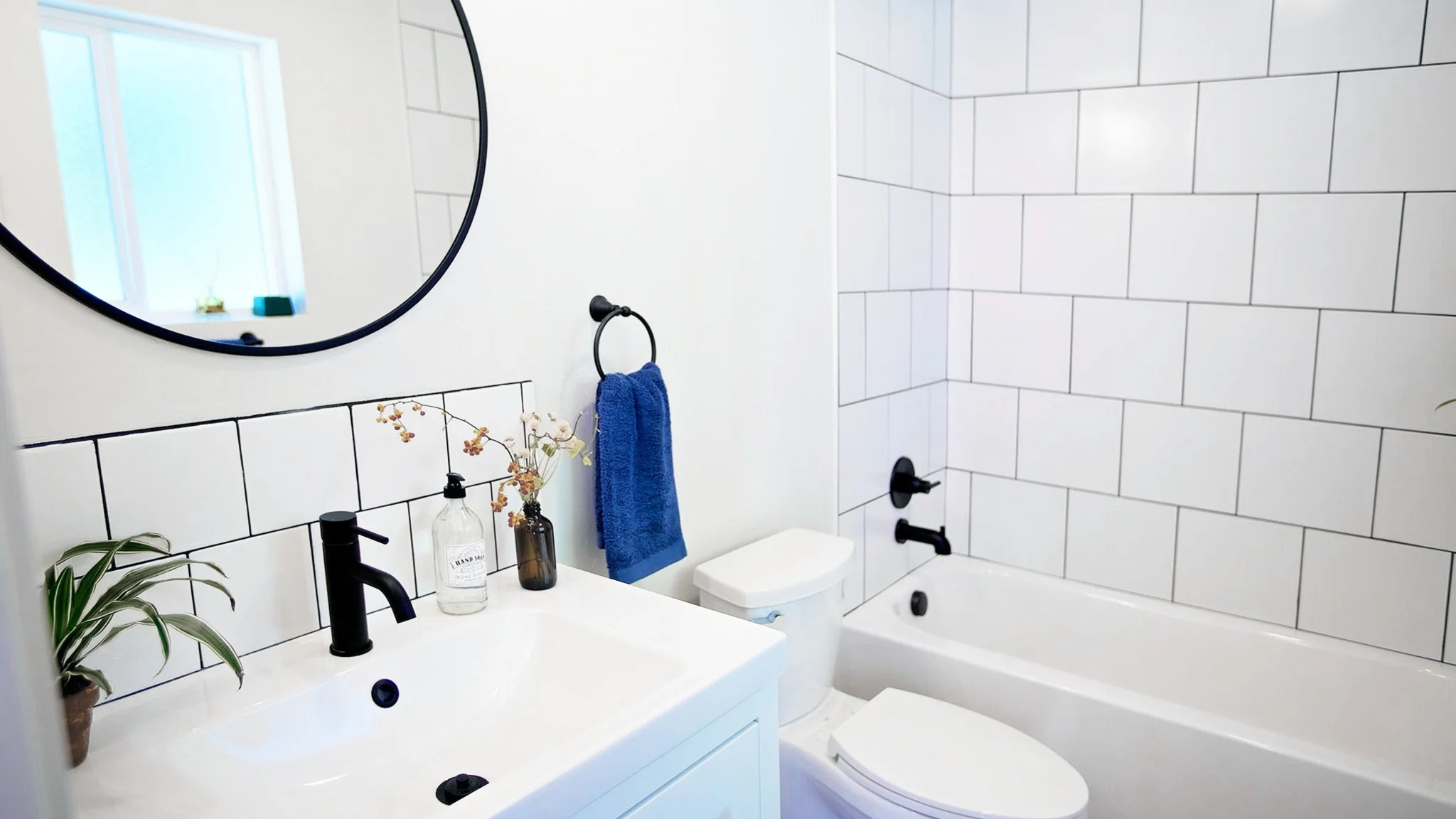 TIMBER AND LOVE DESIGN AND BUILD SEASON TWO S02 E01 WILLOW TREE