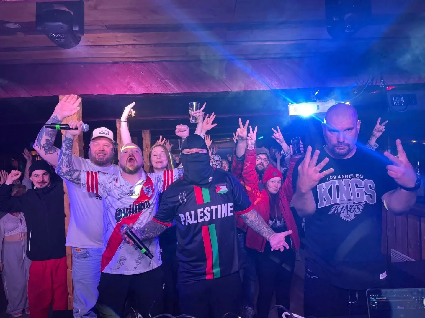 INARI #SALALIITTOTEORIA20V #SININEN