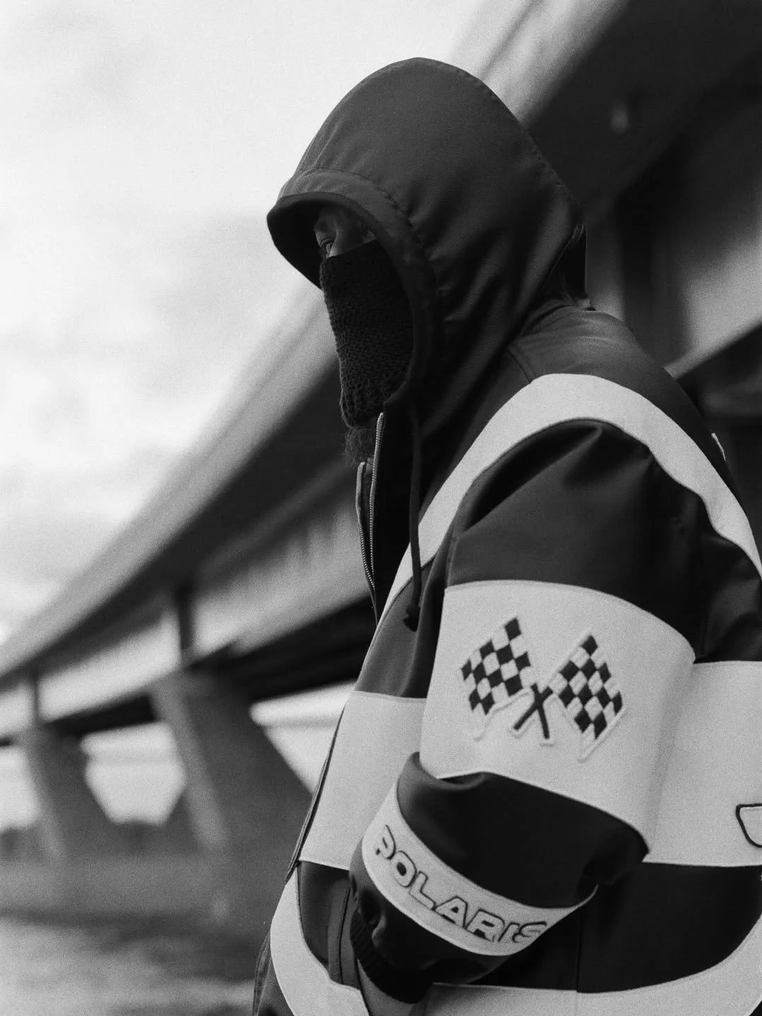 Julma Henri esitt&auml;&auml; P O L A R I S -albumin liven&auml; ensimm&auml;ist&auml; kertaa &ndash; ilmainen ulkoilmaesitys Helsingin keskustassa

TIEDOTE 20.2.2026
JULKAISUVAPAA HETI

JULMA HENRI

esitt&auml;&auml;

P O L A R I S&nbsp;

Live: Julm