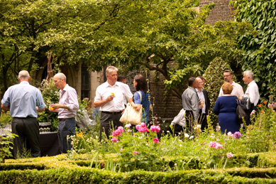 summer party- bramble hub - garden museum.png