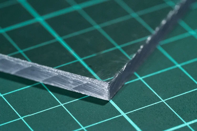 Plexiglas.jpg