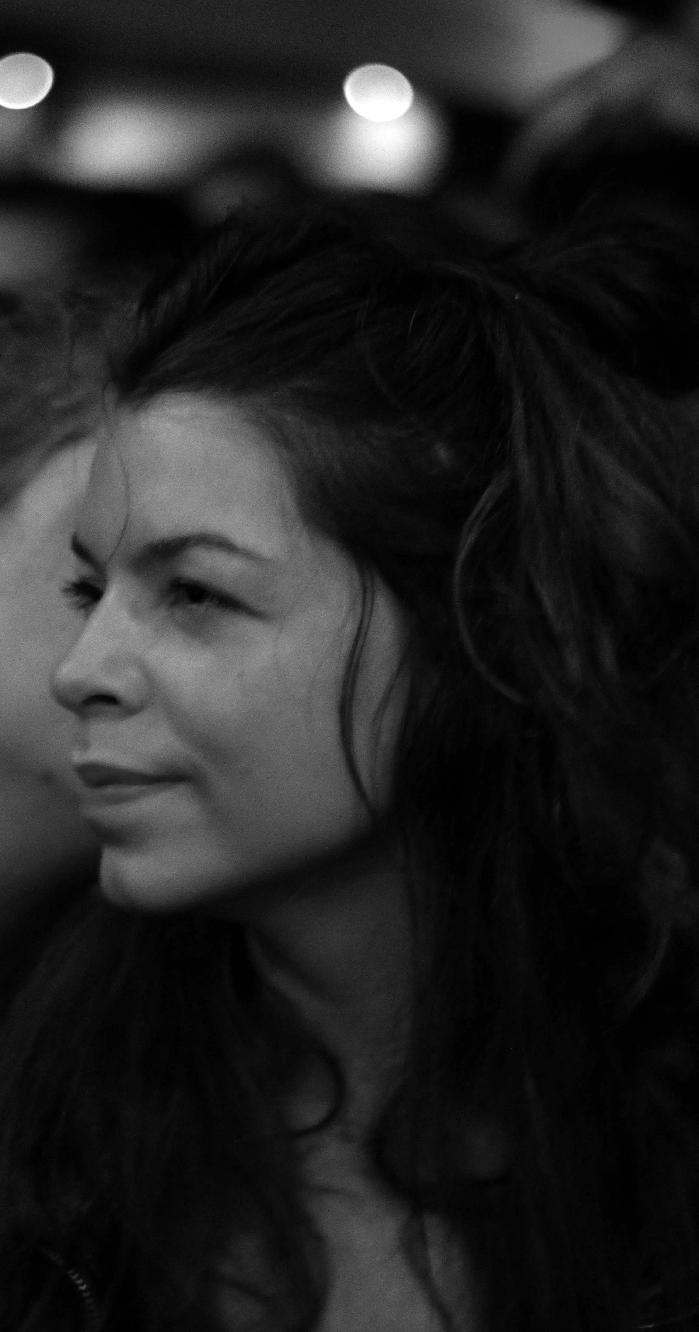 Julia N Porträtt black white copy.jpg